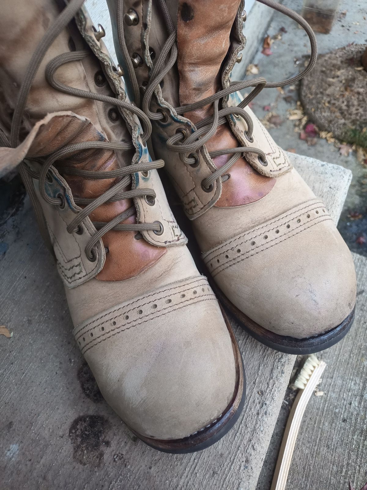 Photo by Obversus on November 20, 2023 of the Wesco Jobmaster in Seidel Burlap.