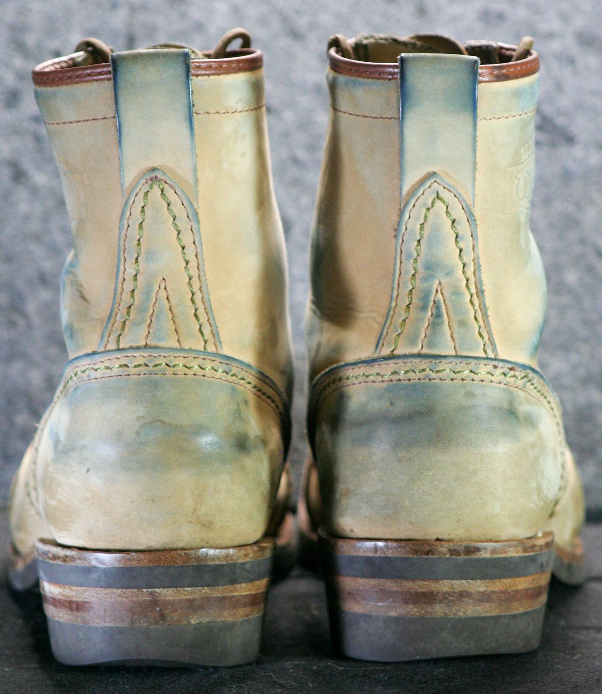 Photo by Obversus on December 2, 2023 of the Wesco Jobmaster in Seidel Burlap.