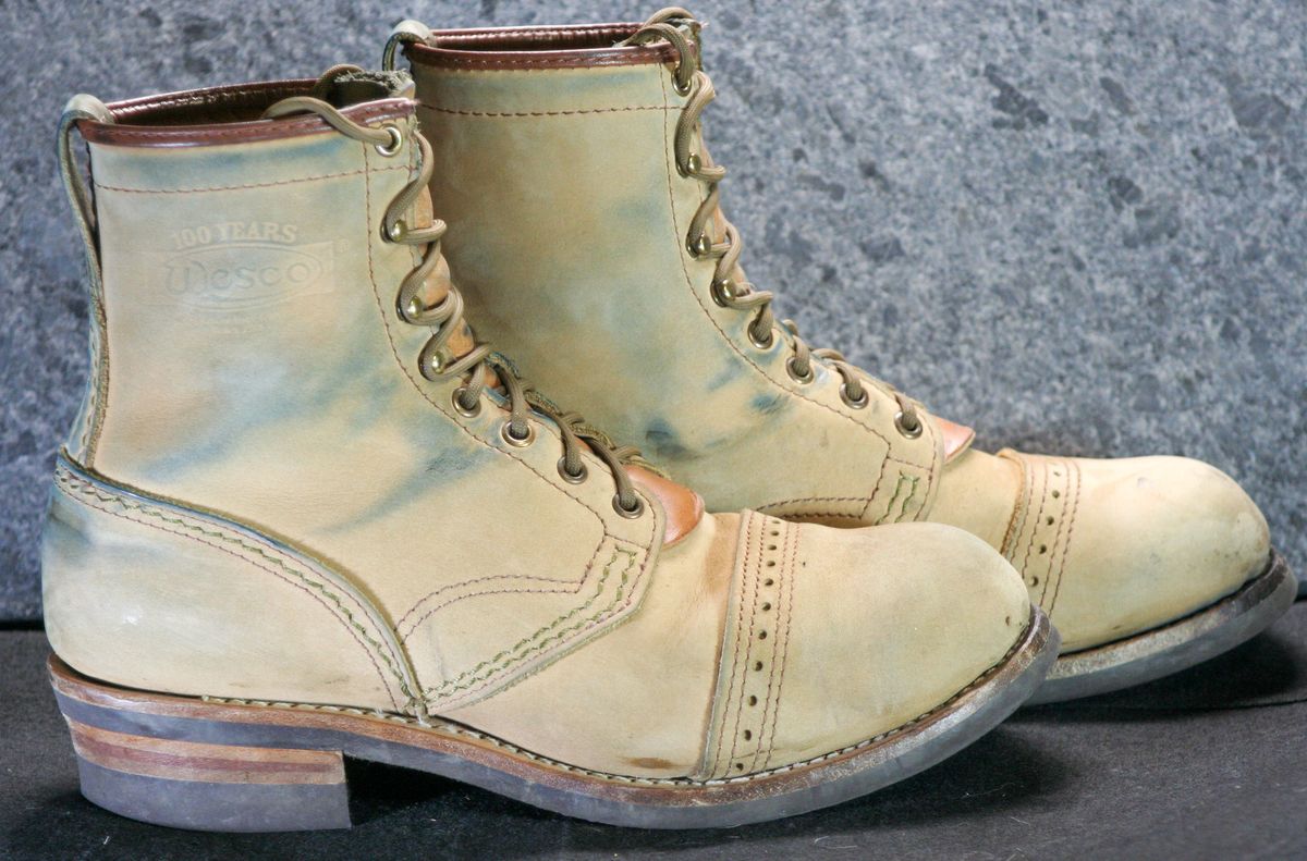 Photo by Obversus on December 2, 2023 of the Wesco Jobmaster in Seidel Burlap.