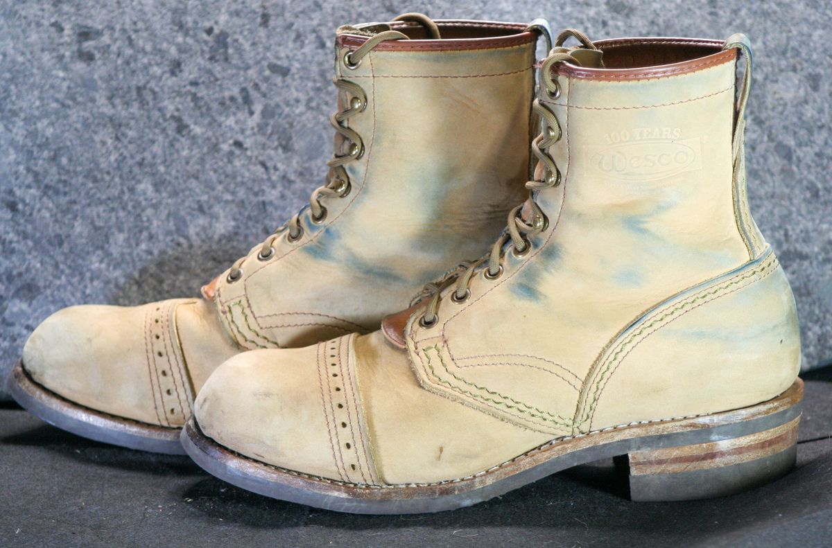 Photo by Obversus on December 2, 2023 of the Wesco Jobmaster in Seidel Burlap.
