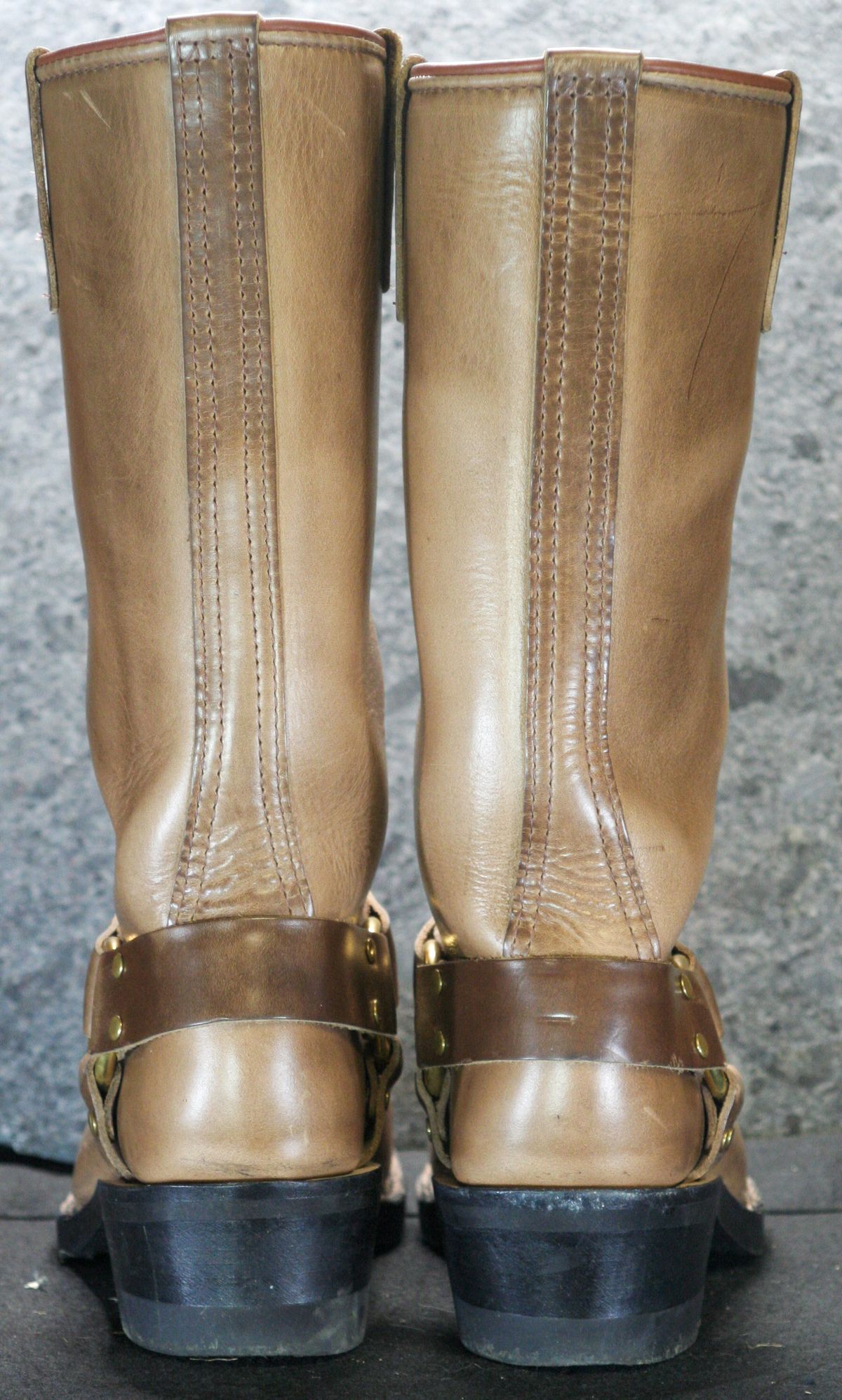 Photo by Obversus on November 6, 2023 of the Wesco Harness in Horween Natural Chromexcel.