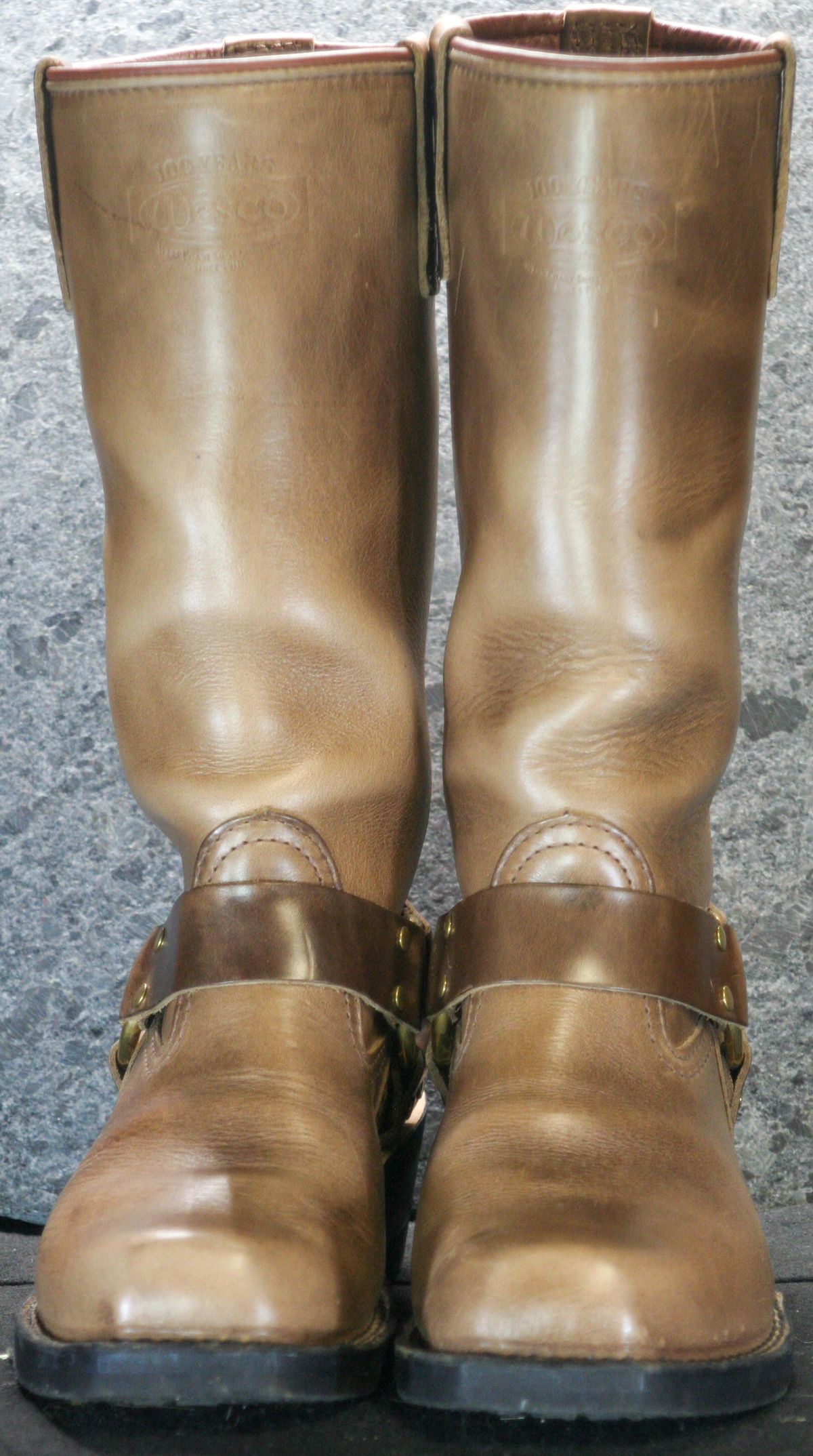 Photo by Obversus on November 6, 2023 of the Wesco Harness in Horween Natural Chromexcel.
