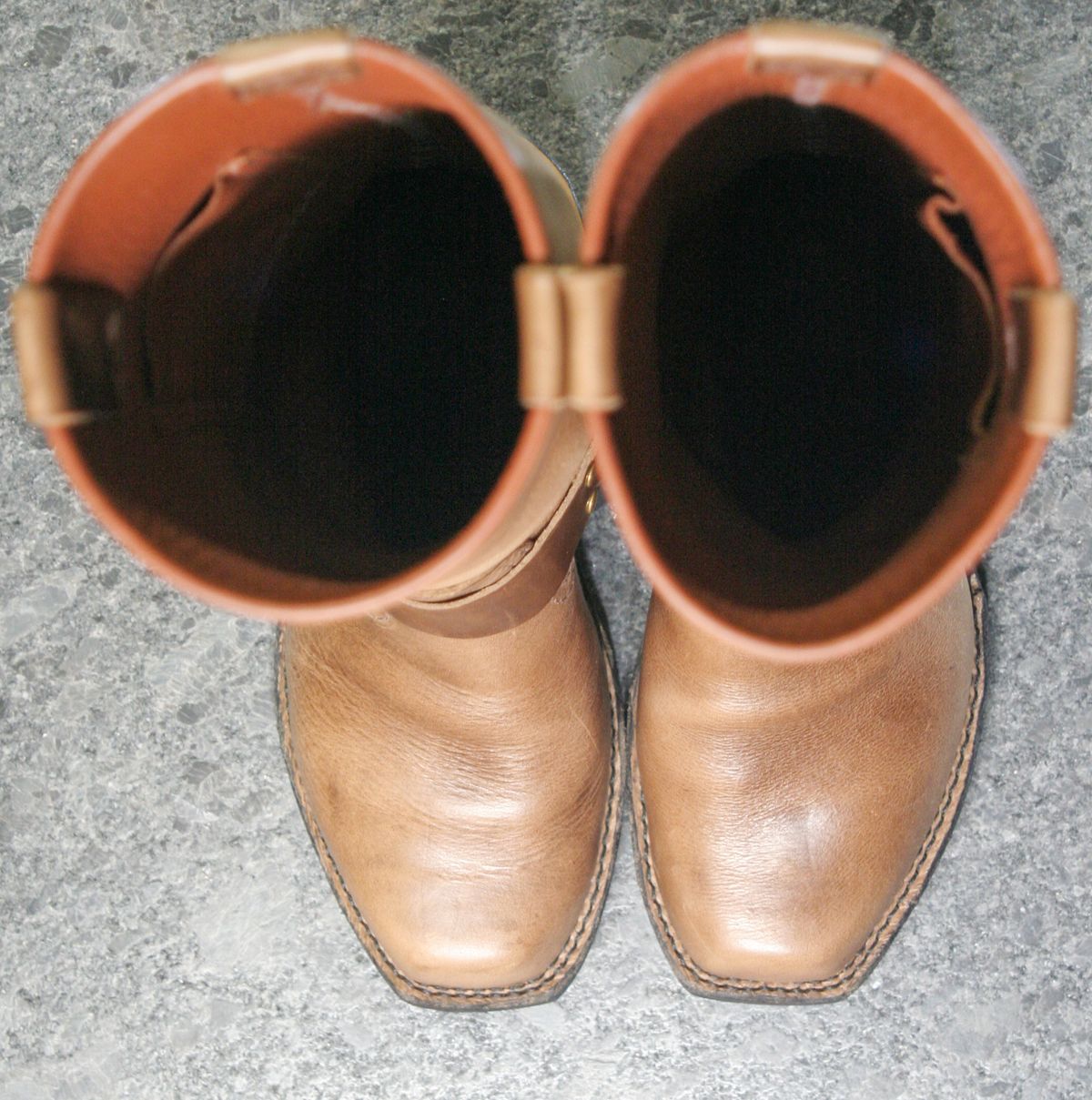 Photo by Obversus on November 6, 2023 of the Wesco Harness in Horween Natural Chromexcel.