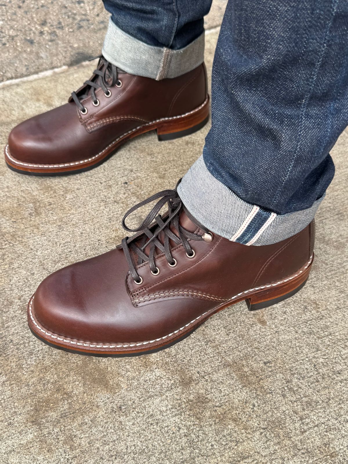 Photo by CesarRomes on November 9, 2023 of the Wolverine 1000 Mile Plain-Toe Boot in Unknown Material.