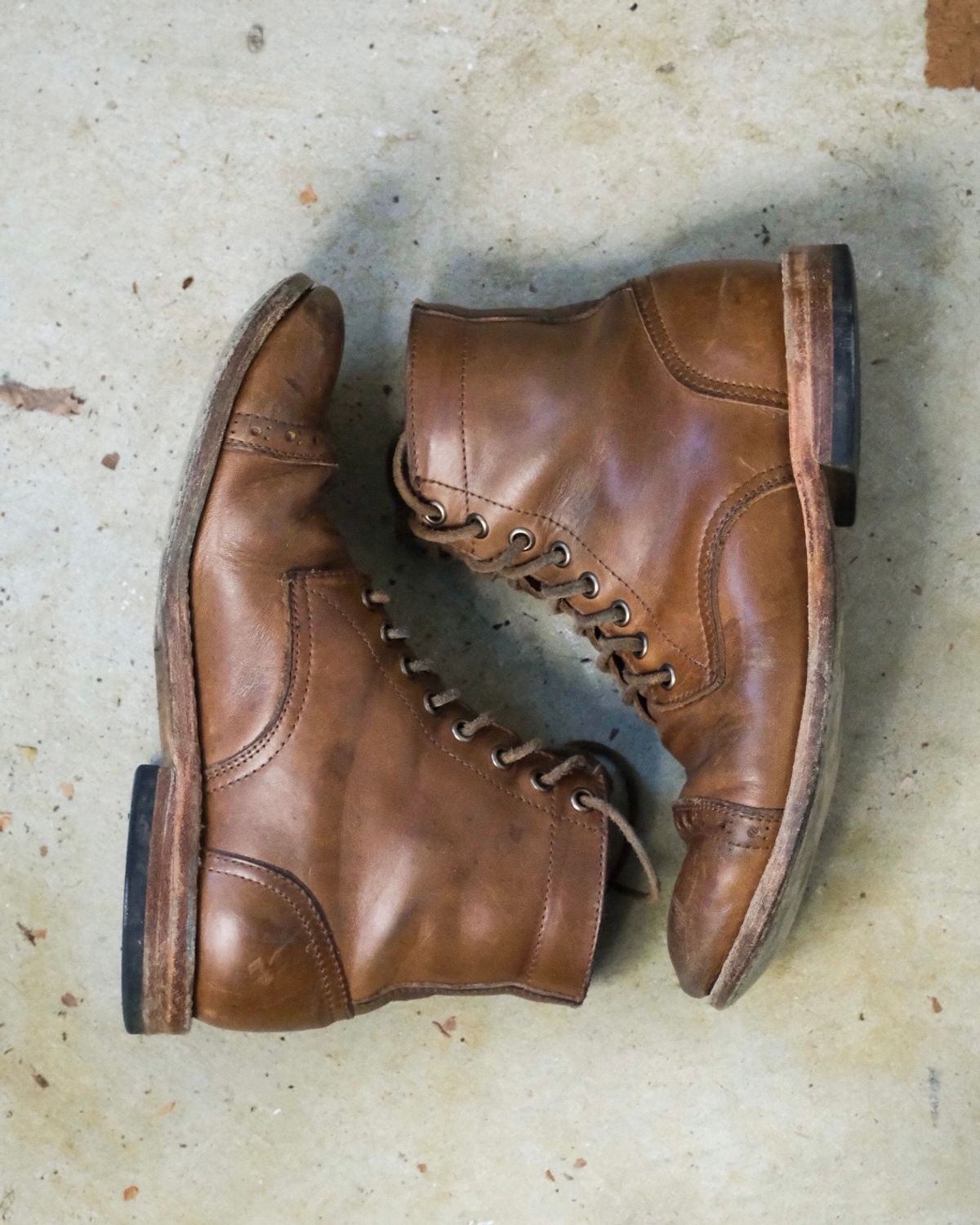 Photo by jamesontisch on January 5, 2024 of the Oak Street Bootmakers Trench Boot in Horween Natural Chromexcel.