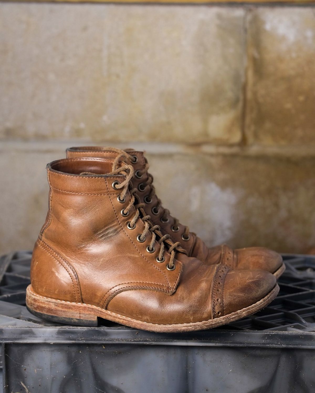 Photo by jamesontisch on January 5, 2024 of the Oak Street Bootmakers Trench Boot in Horween Natural Chromexcel.