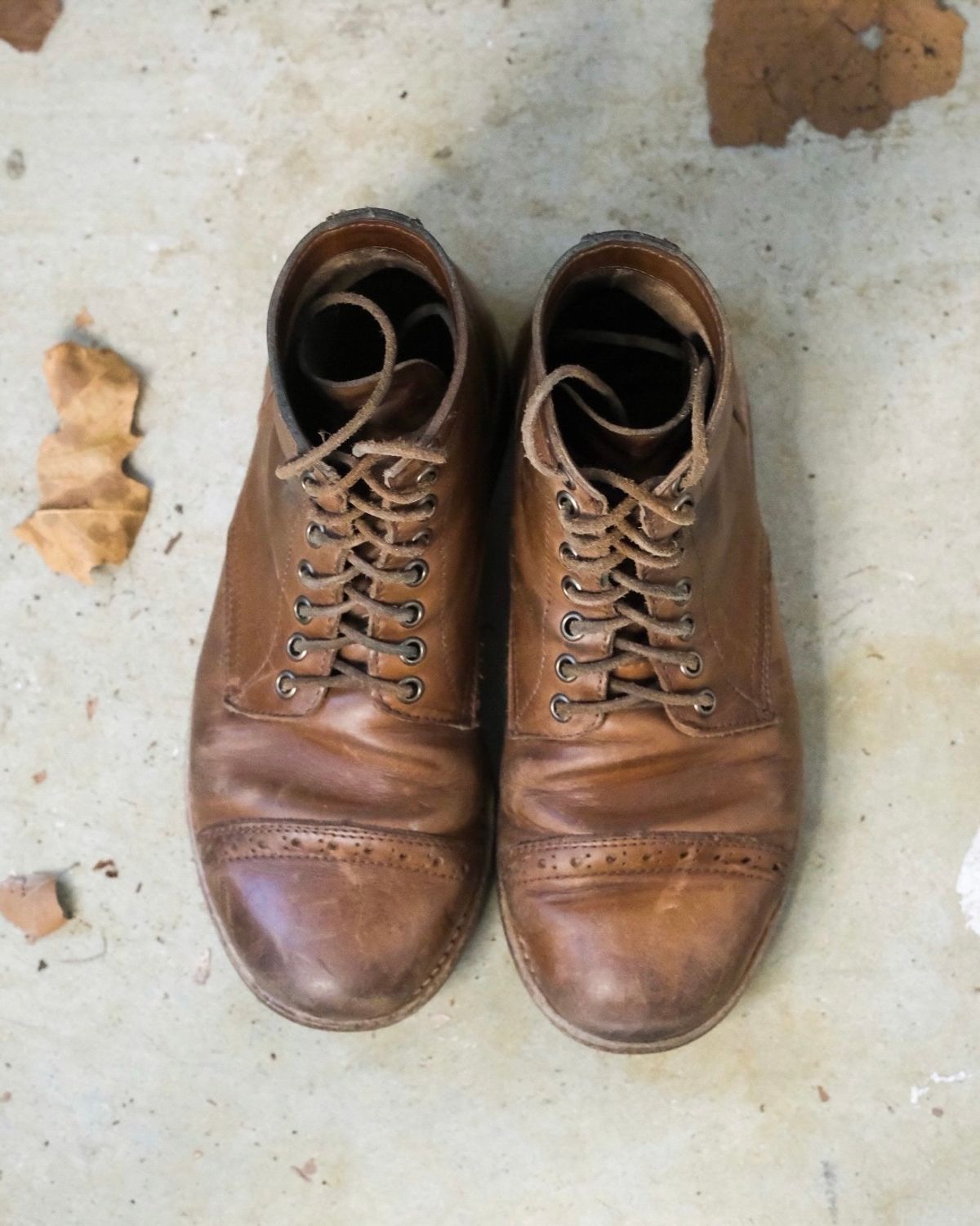 Photo by jamesontisch on January 5, 2024 of the Oak Street Bootmakers Trench Boot in Horween Natural Chromexcel.