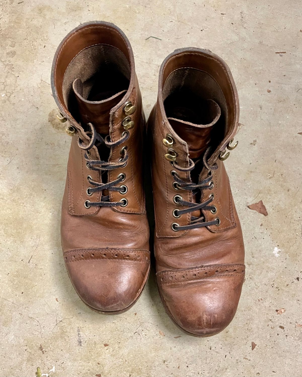 Photo by jamesontisch on February 6, 2024 of the Oak Street Bootmakers Trench Boot in Horween Natural Chromexcel.
