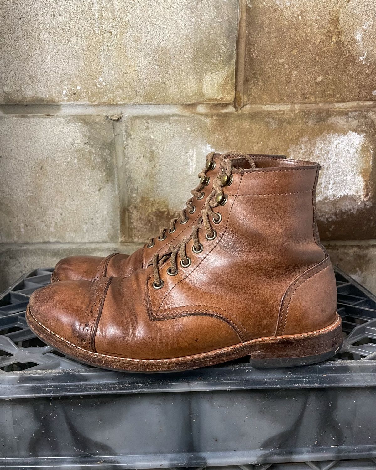 Photo by jamesontisch on March 6, 2024 of the Oak Street Bootmakers Trench Boot in Horween Natural Chromexcel.