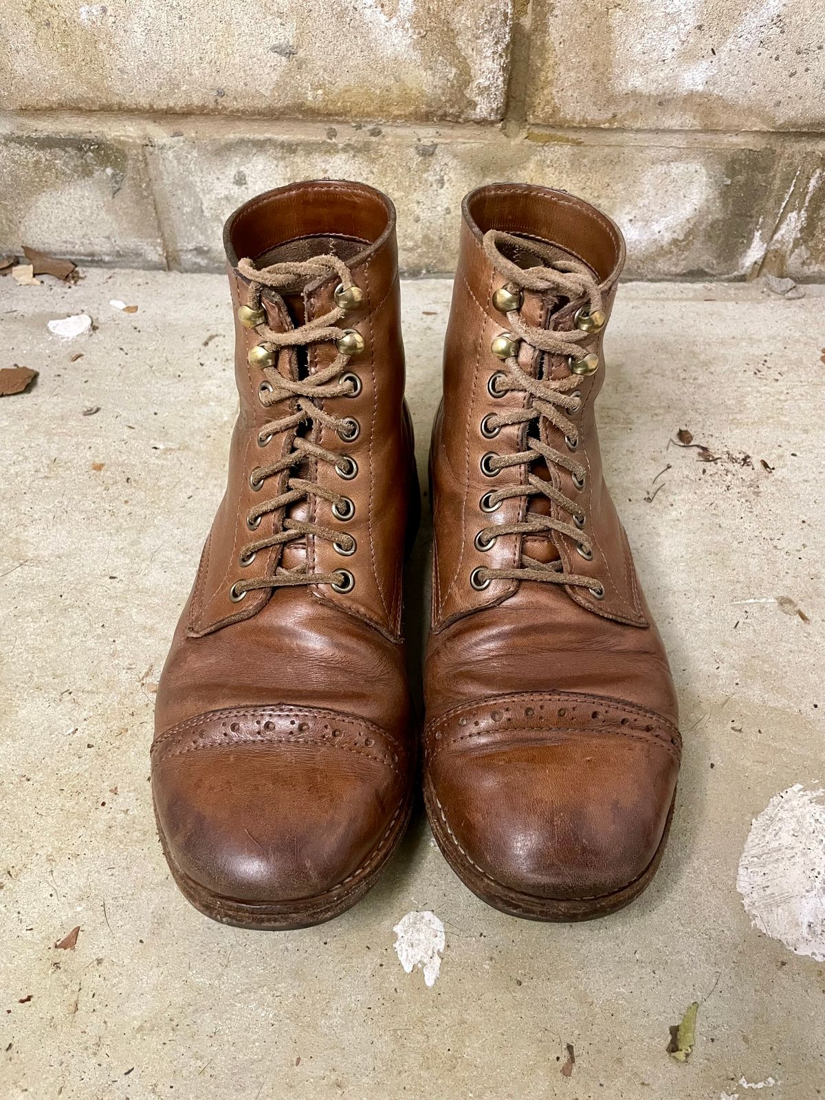 Photo by jamesontisch on March 6, 2024 of the Oak Street Bootmakers Trench Boot in Horween Natural Chromexcel.