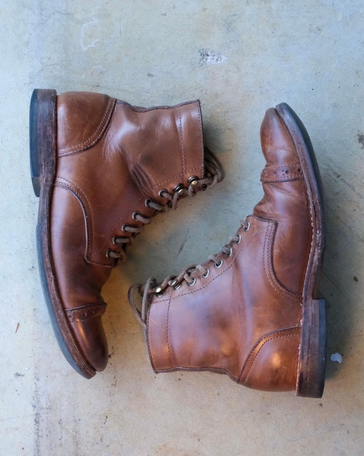 Photo by jamesontisch on April 3, 2024 of the Oak Street Bootmakers Trench Boot in Horween Natural Chromexcel.