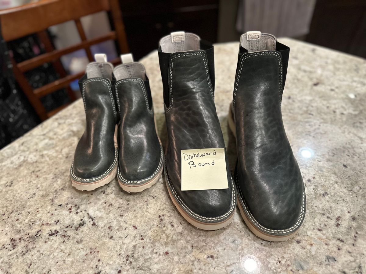 Photo by westcoast1918 on October 3, 2023 of the Wesco Project Axl in Petrolio + Bianco.