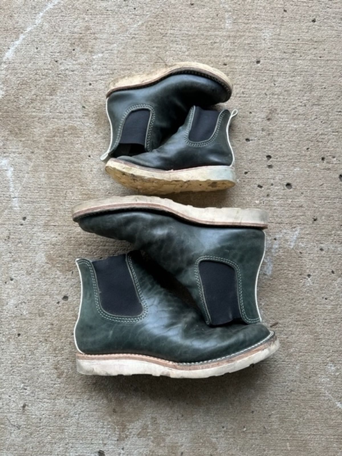 Photo by westcoast1918 on November 5, 2023 of the Wesco Project Axl in Petrolio + Bianco.