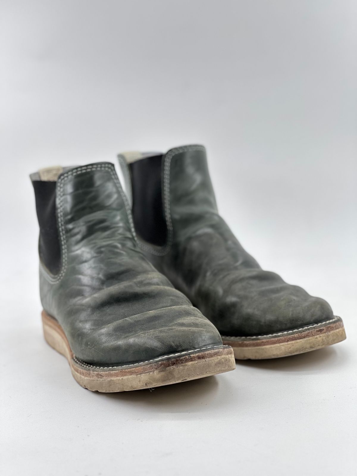 Photo by westcoast1918 on December 5, 2023 of the Wesco Project Axl in Petrolio + Bianco.