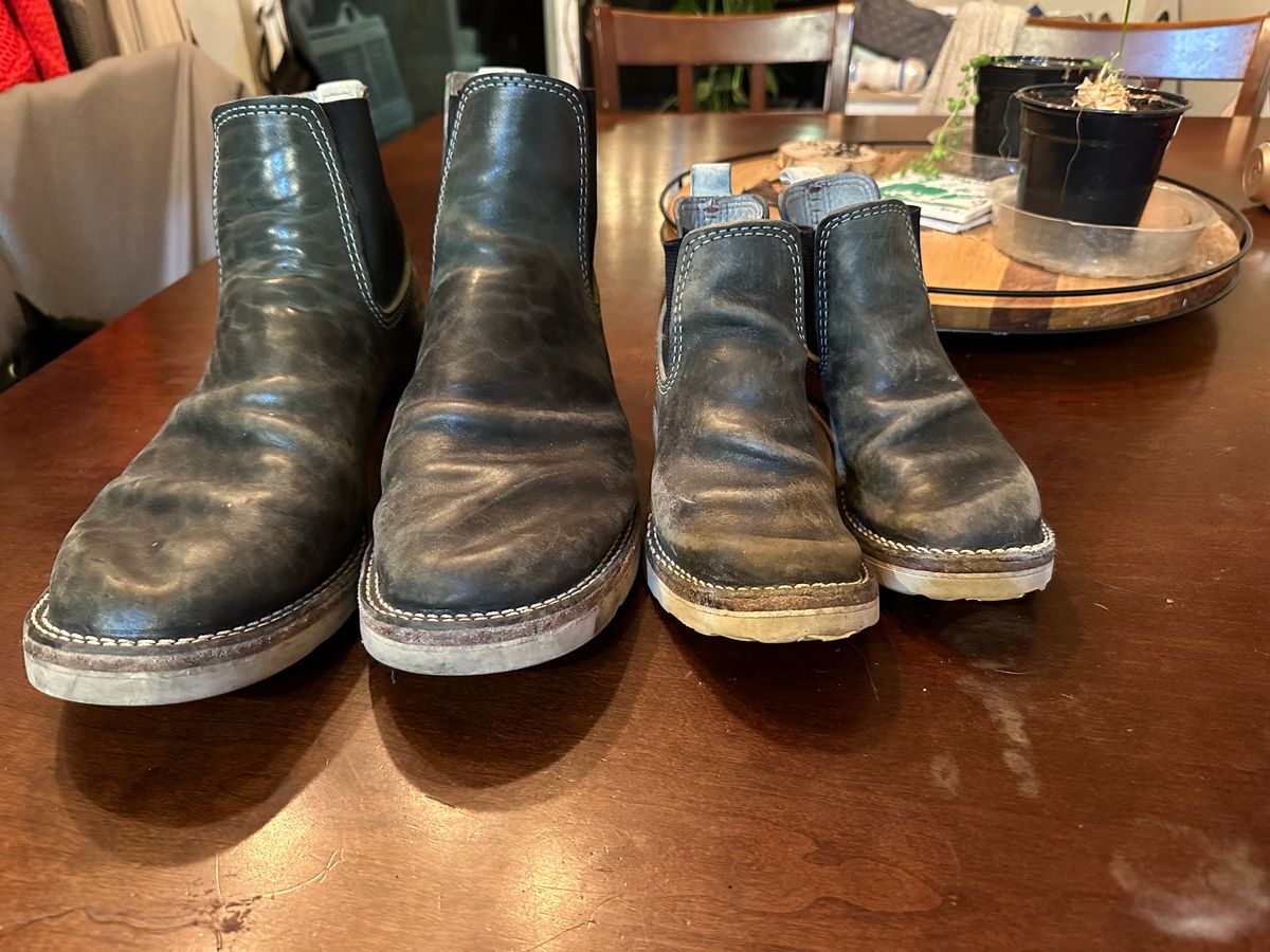 Photo by westcoast1918 on February 6, 2024 of the Wesco Project Axl in Petrolio + Bianco.