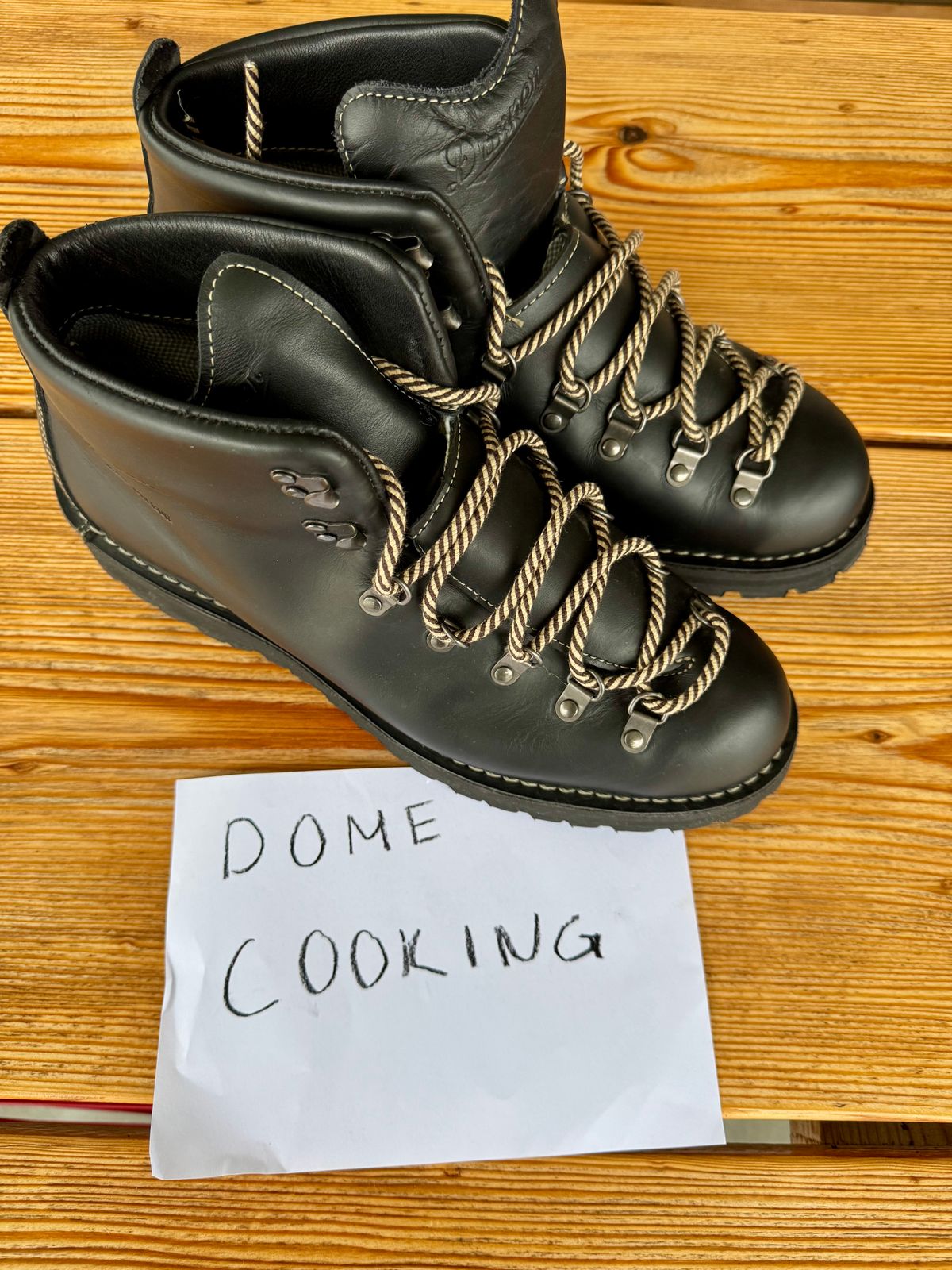 Photo by palletshots on November 1, 2025 of the Danner Mountain Light in Black Full Grain.