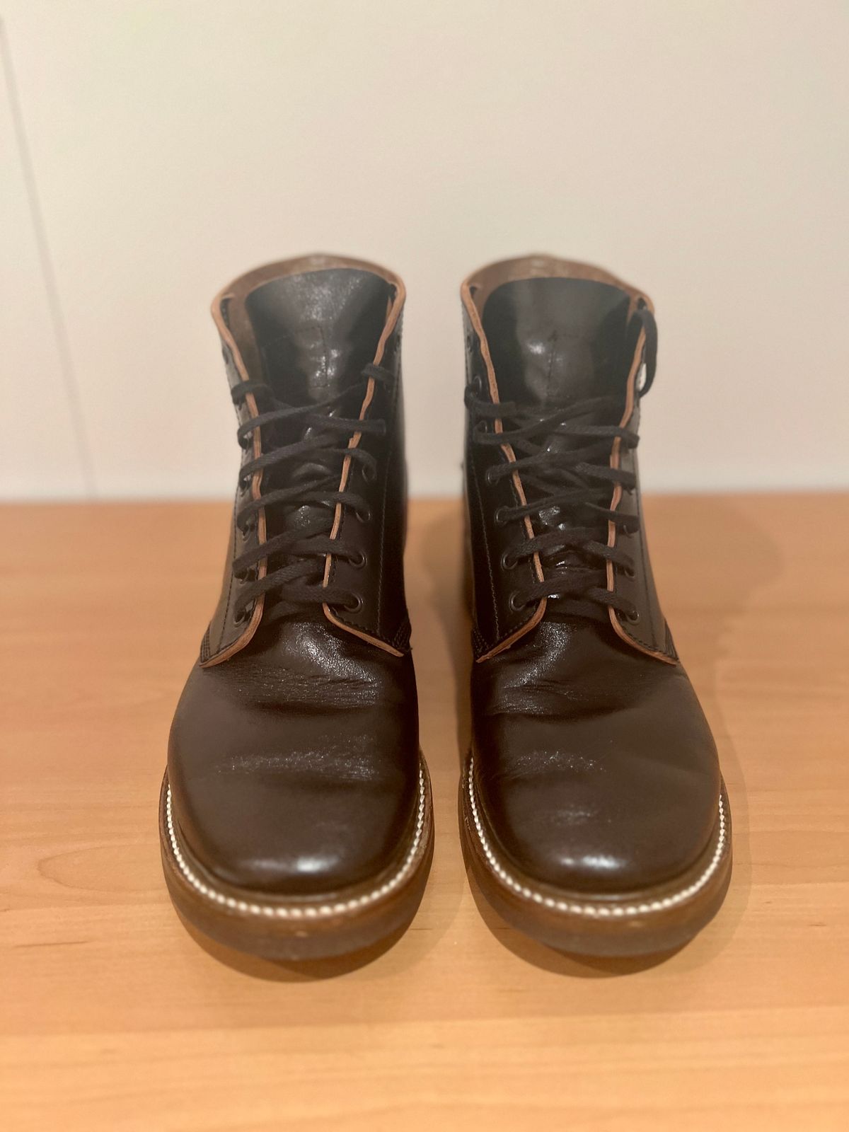 Photo by palletshots on November 1, 2023 of the John Lofgren M-43 Service Shoes in Shinki Black Teacore Horsebutt.