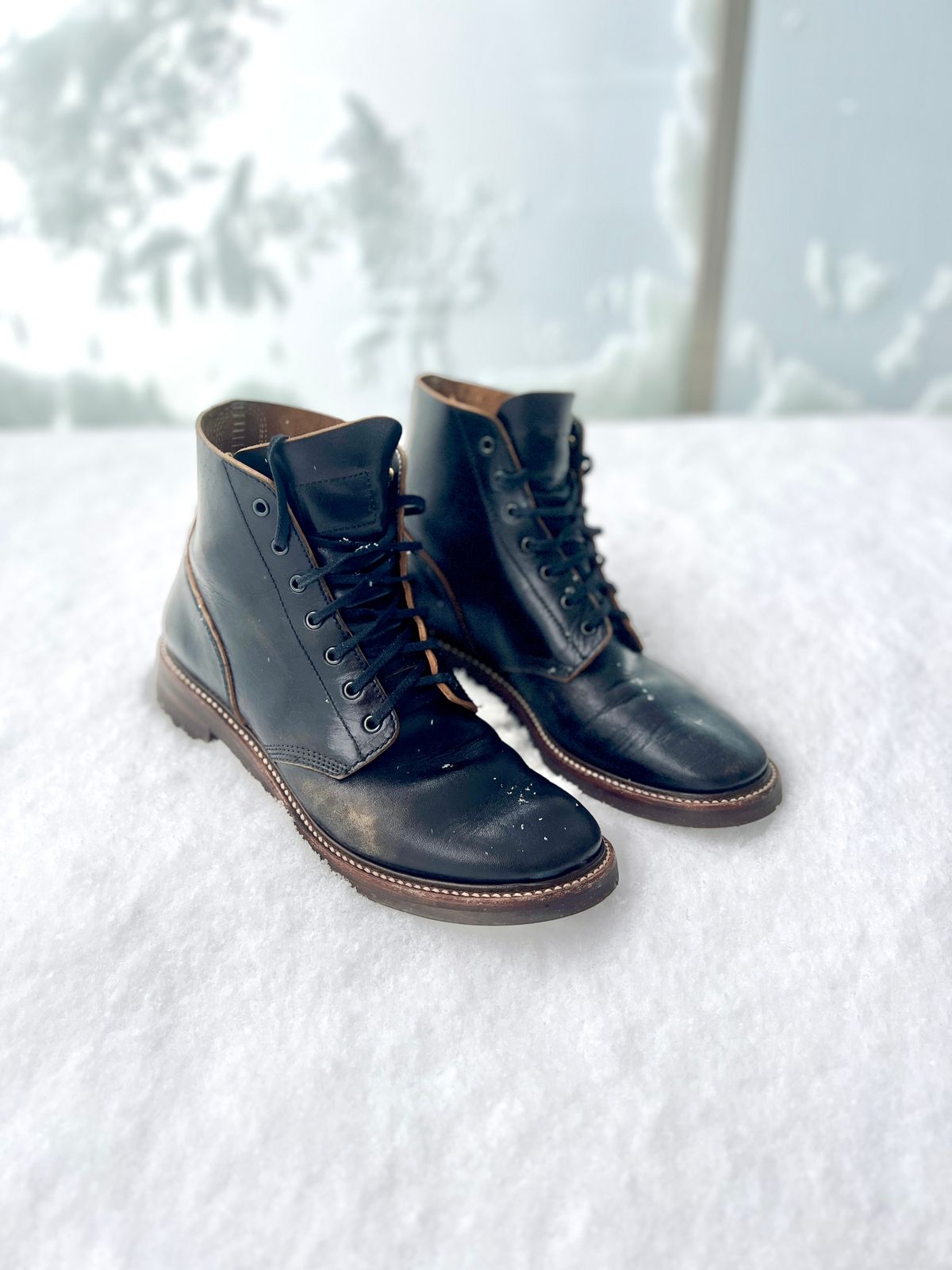Photo by palletshots on December 2, 2023 of the John Lofgren M-43 Service Shoes in Shinki Black Teacore Horsebutt.