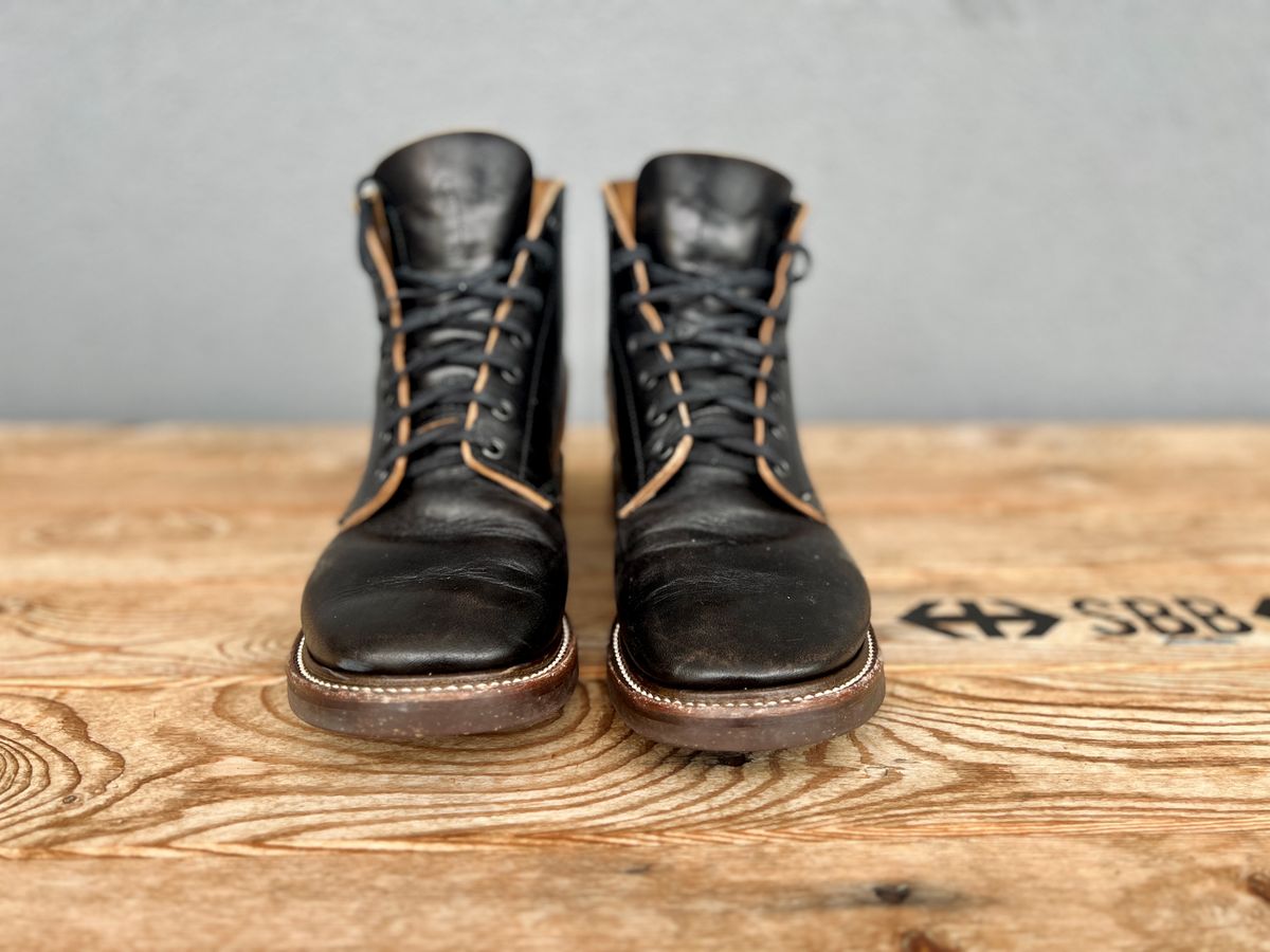 Photo by palletshots on December 2, 2023 of the John Lofgren M-43 Service Shoes in Shinki Black Teacore Horsebutt.