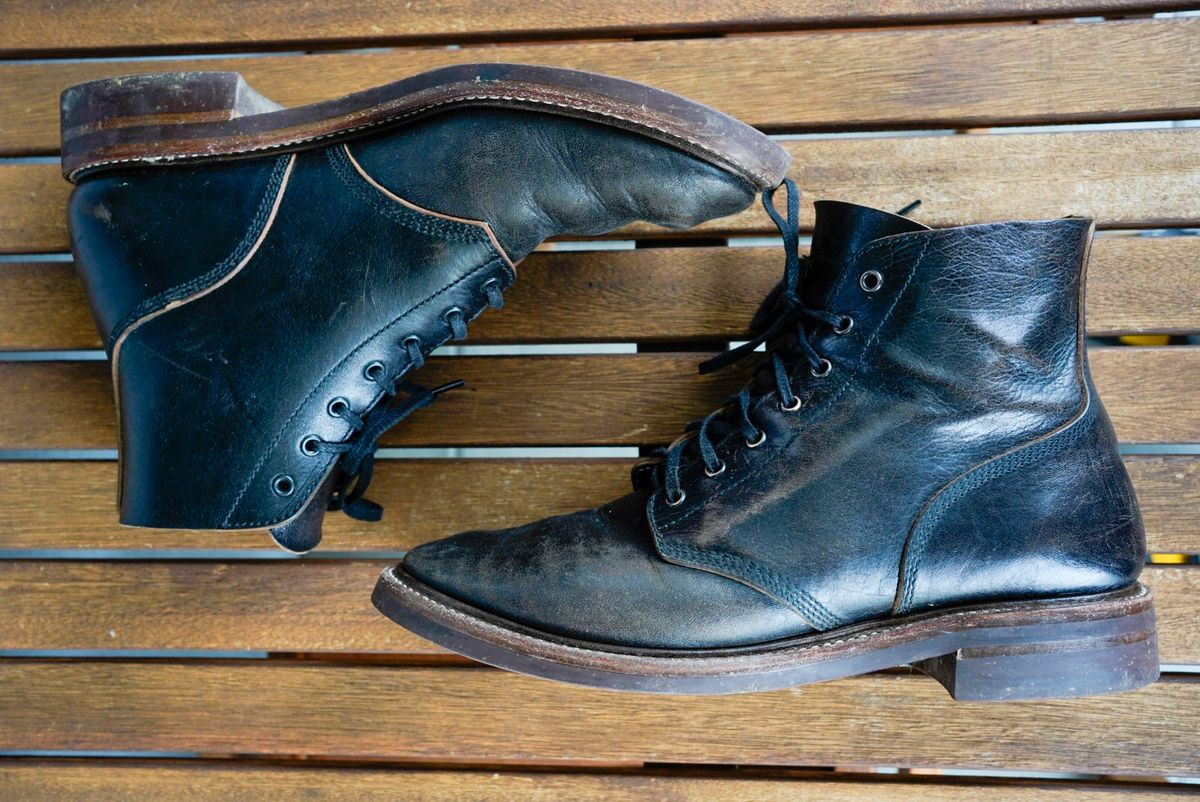 Photo by palletshots on April 1, 2024 of the John Lofgren M-43 Service Shoes in Shinki Black Teacore Horsebutt.