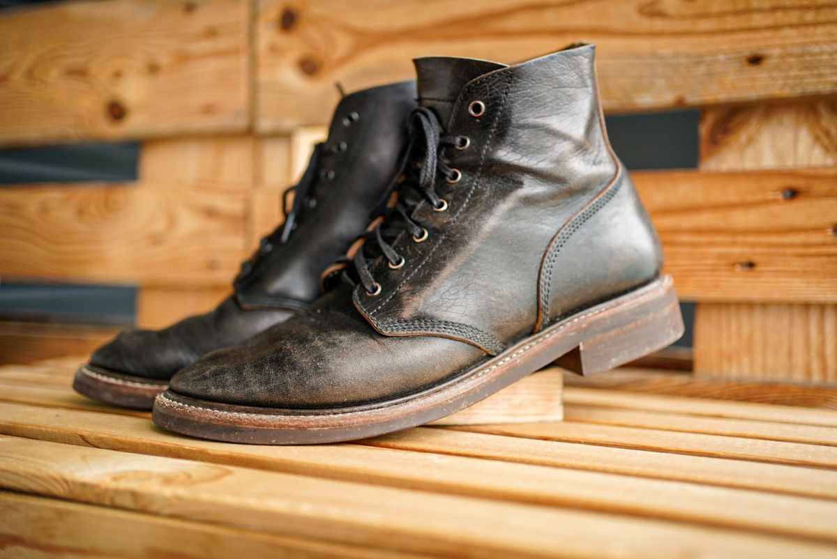 Photo by palletshots on April 4, 2024 of the John Lofgren M-43 Service Shoes in Shinki Black Teacore Horsebutt.