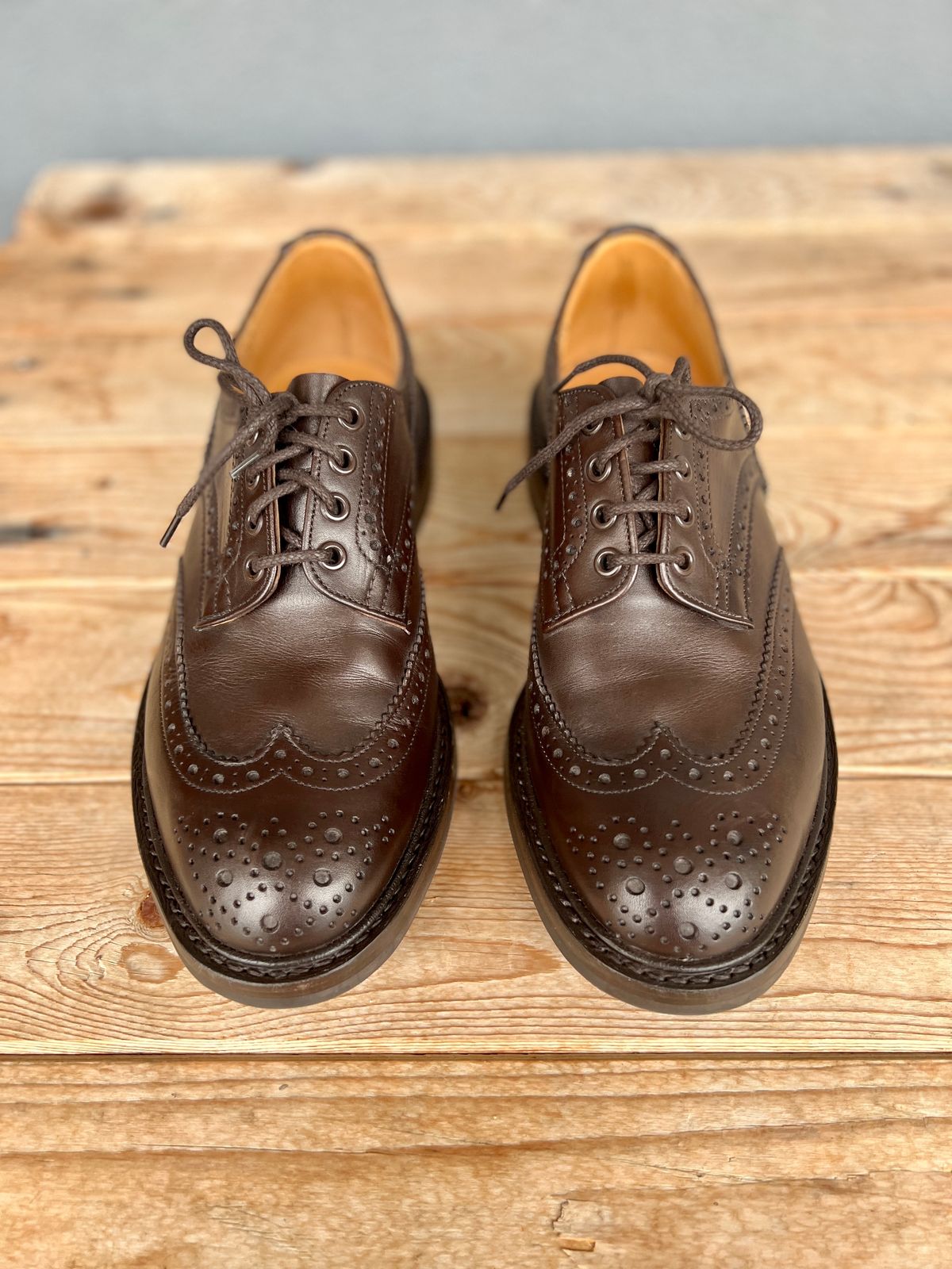 Photo by palletshots on October 1, 2022 of the Tricker's Bourton Country Shoe in Espresso Burnished Calf.