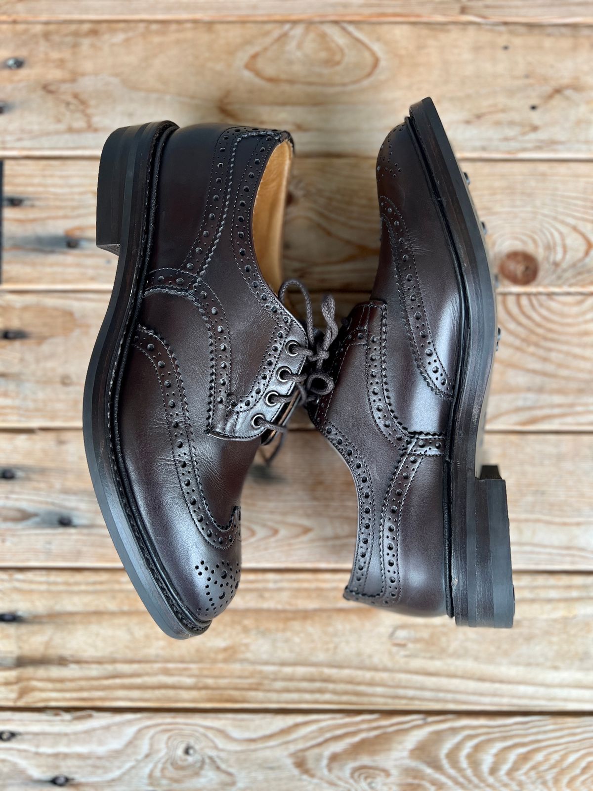 Photo by palletshots on October 1, 2022 of the Tricker's Bourton Country Shoe in Espresso Burnished Calf.