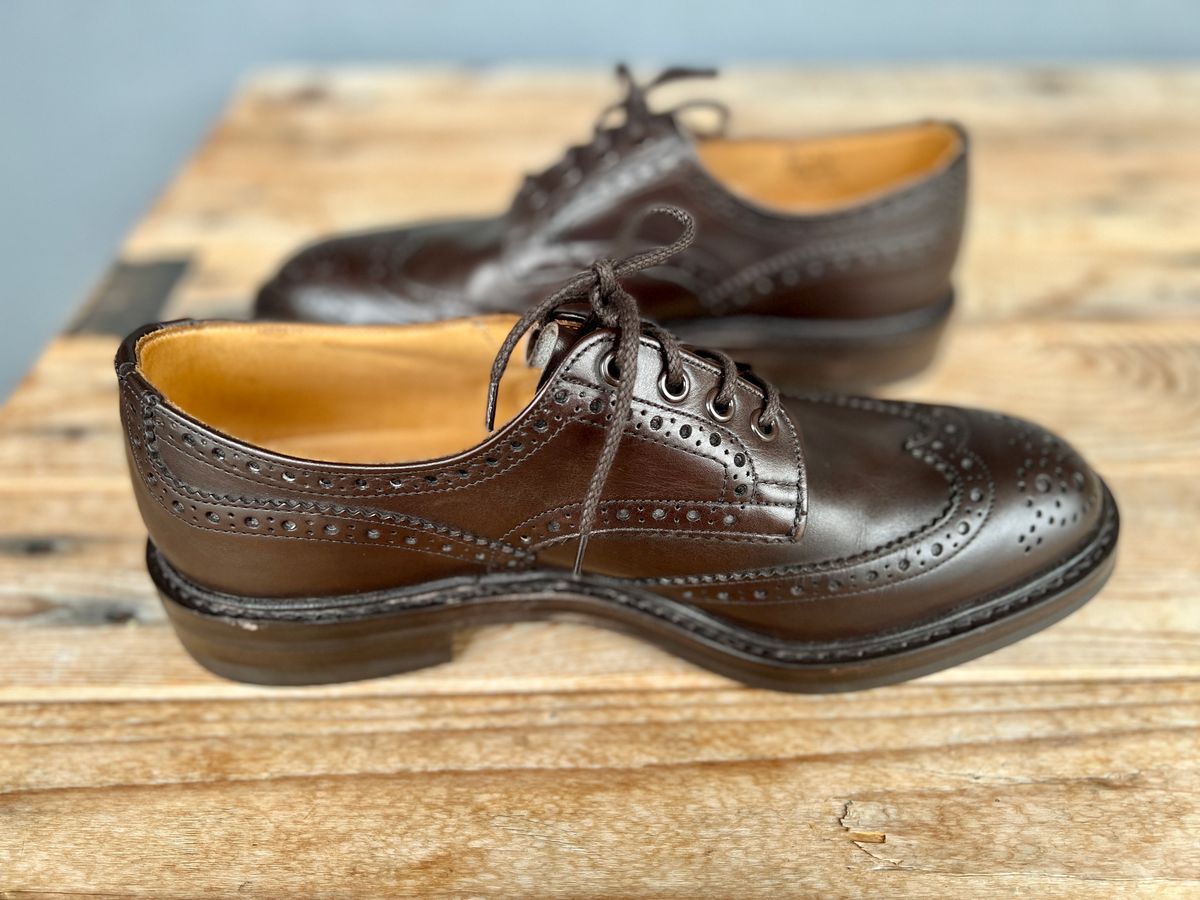 Photo by palletshots on October 1, 2022 of the Tricker's Bourton Country Shoe in Espresso Burnished Calf.