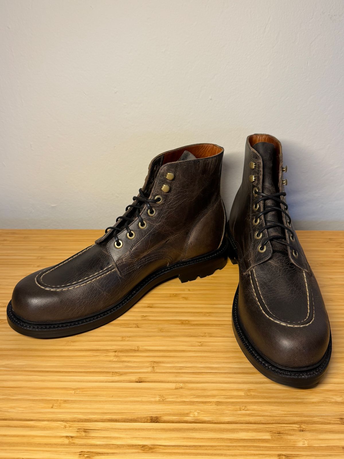 Photo by scottwaves on November 5, 2024 of the Grant Stone Brass Boot in Gallun Charcoal Teton Stag.