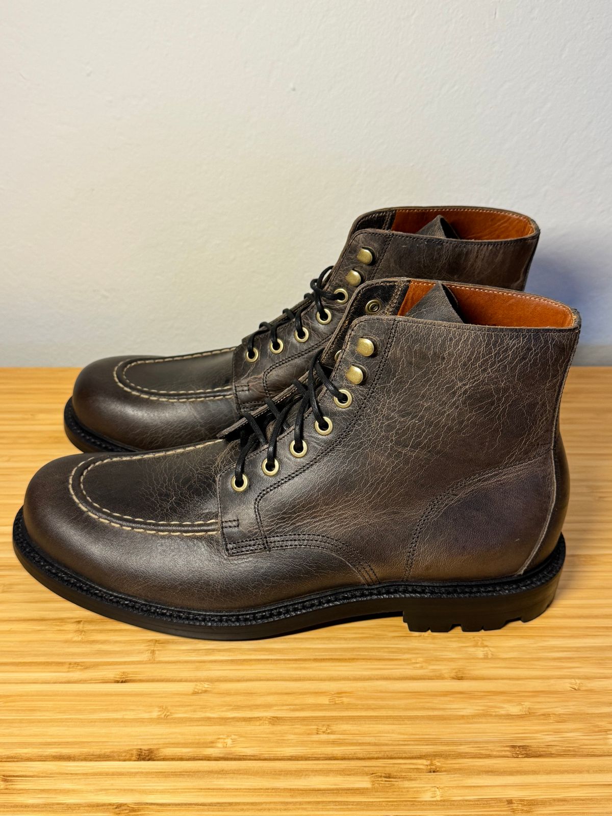Photo by scottwaves on November 5, 2024 of the Grant Stone Brass Boot in Gallun Charcoal Teton Stag.