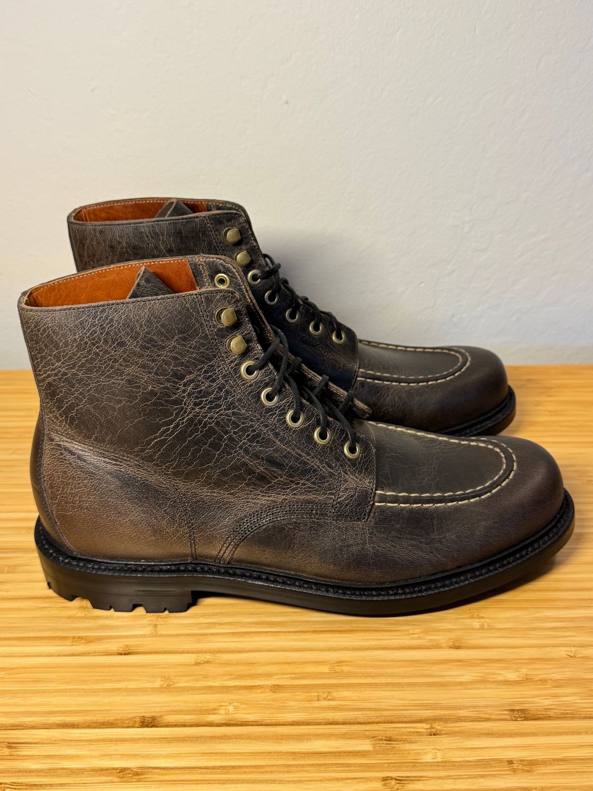 Photo by scottwaves on November 5, 2024 of the Grant Stone Brass Boot in Gallun Charcoal Teton Stag.
