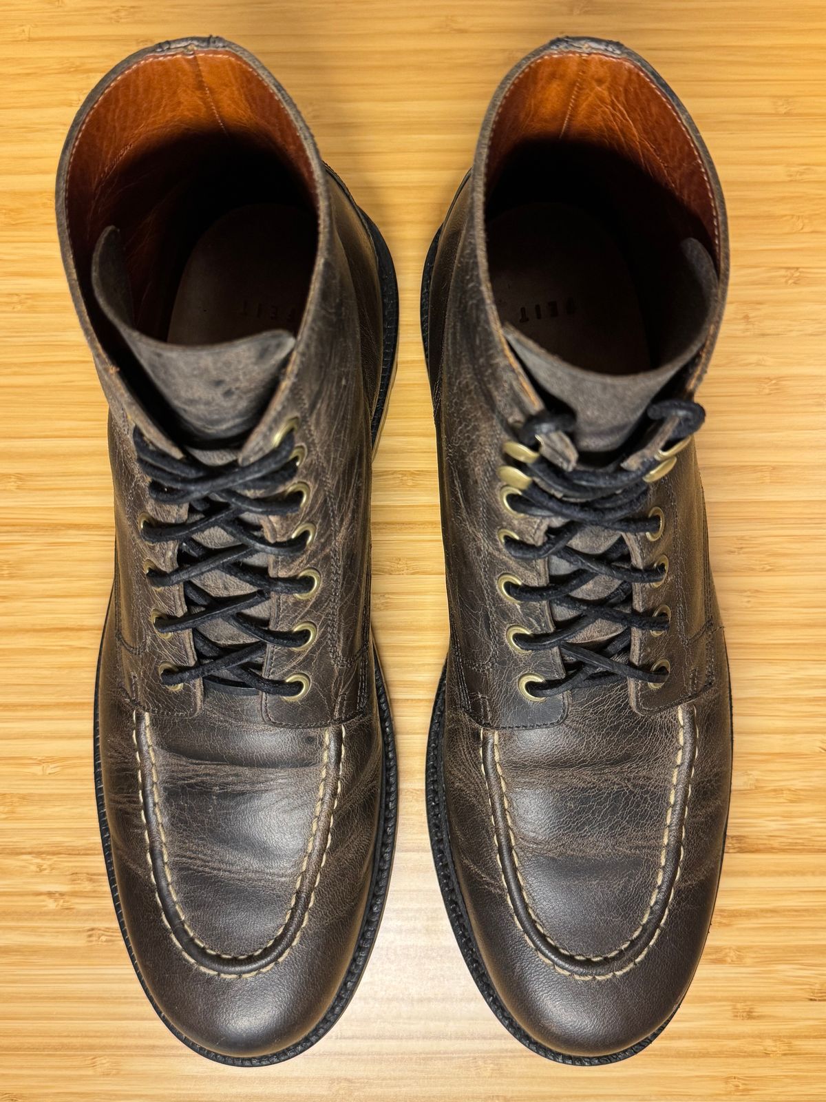 Photo by scottwaves on December 6, 2024 of the Grant Stone Brass Boot in Gallun Charcoal Teton Stag.