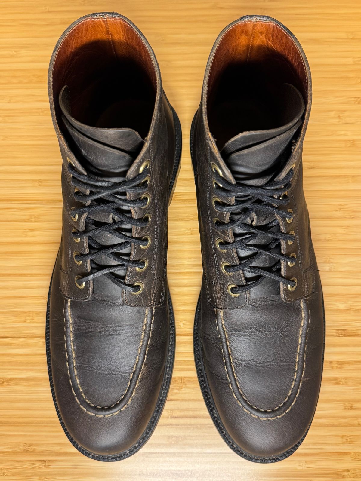 Photo by scottwaves on January 6, 2025 of the Grant Stone Brass Boot in Gallun Charcoal Teton Stag.