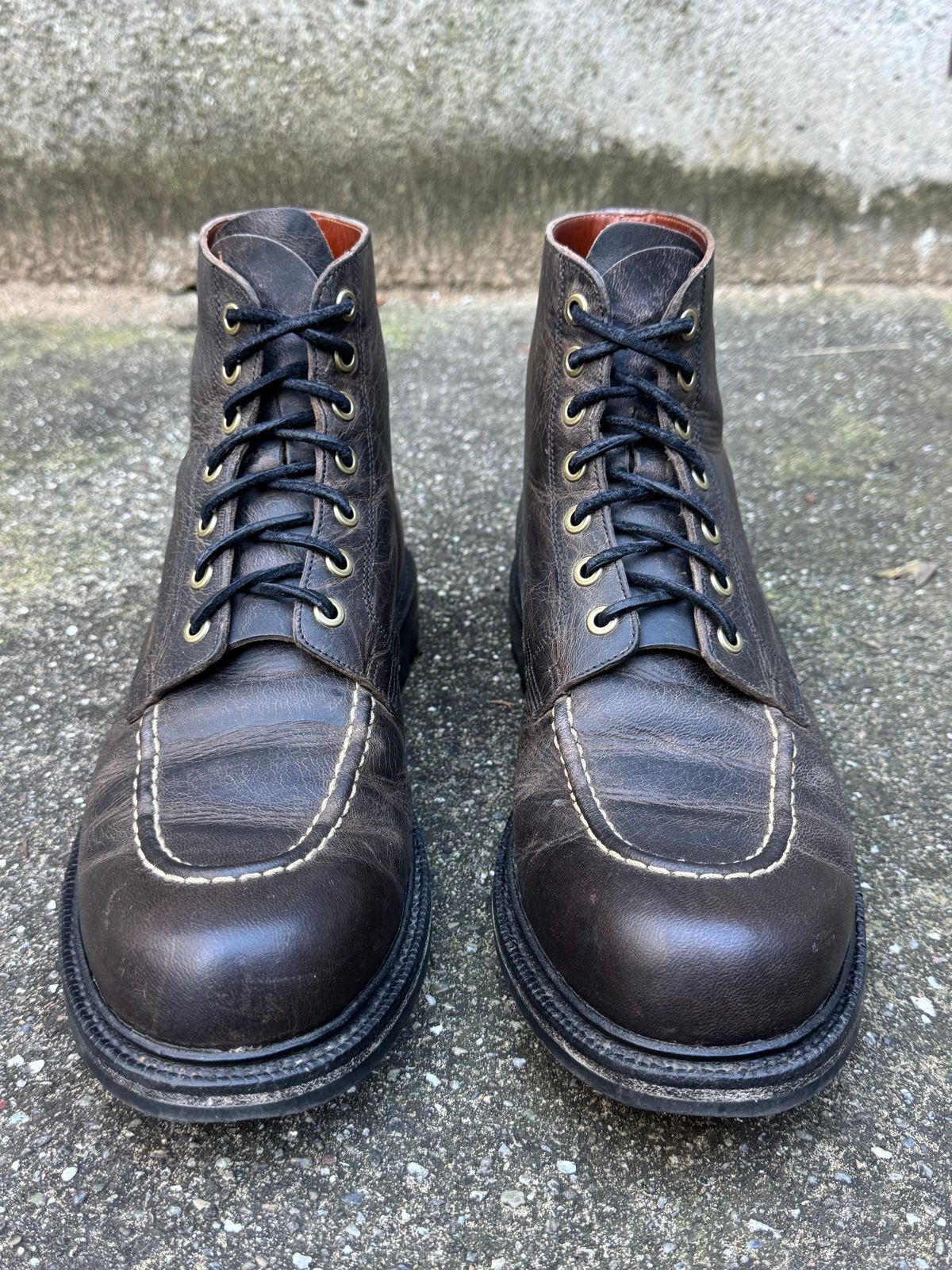 Photo by scottwaves on February 6, 2025 of the Grant Stone Brass Boot in Gallun Charcoal Teton Stag.