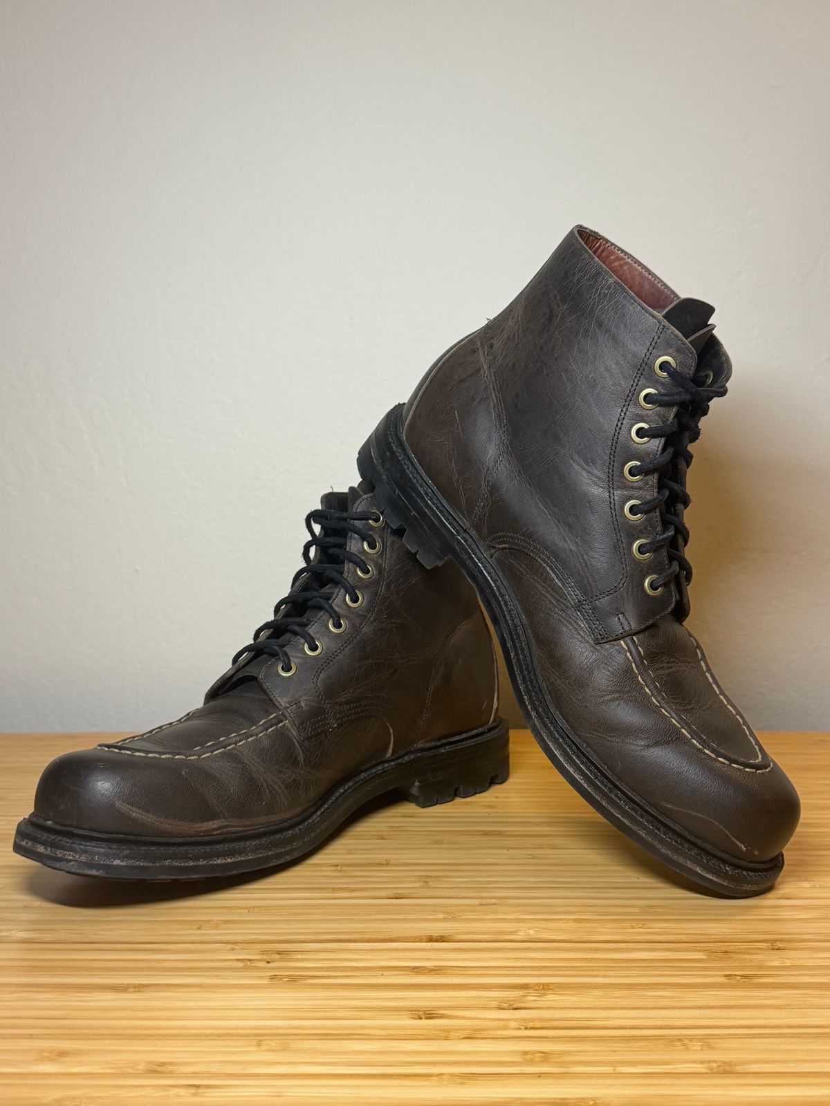 Photo by scottwaves on March 6, 2025 of the Grant Stone Brass Boot in Gallun Charcoal Teton Stag.