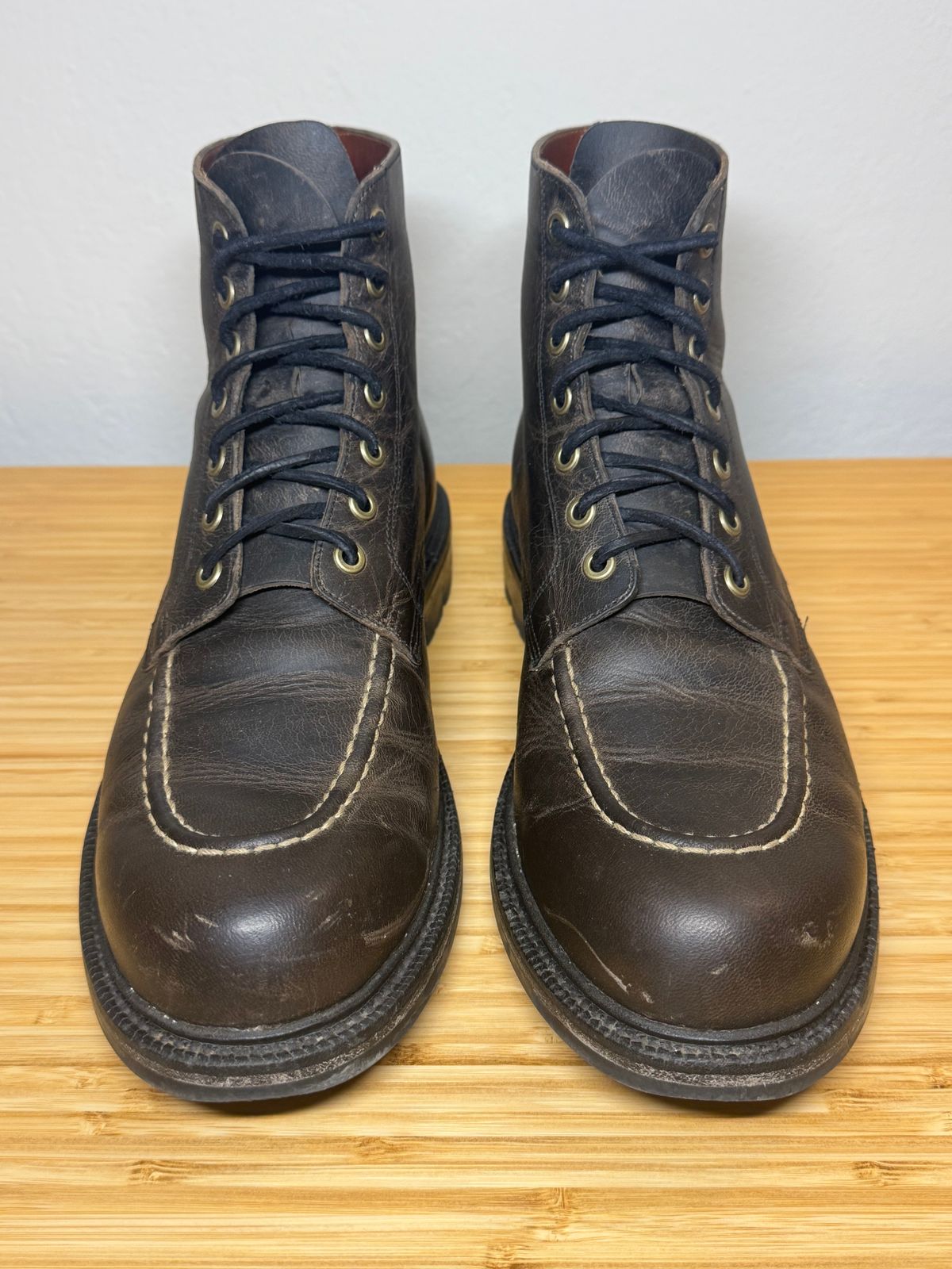 Photo by scottwaves on March 6, 2025 of the Grant Stone Brass Boot in Gallun Charcoal Teton Stag.