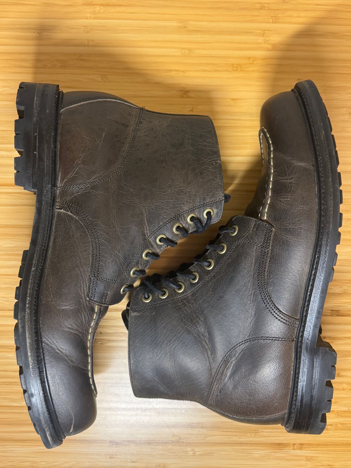 Photo by scottwaves on March 6, 2025 of the Grant Stone Brass Boot in Gallun Charcoal Teton Stag.