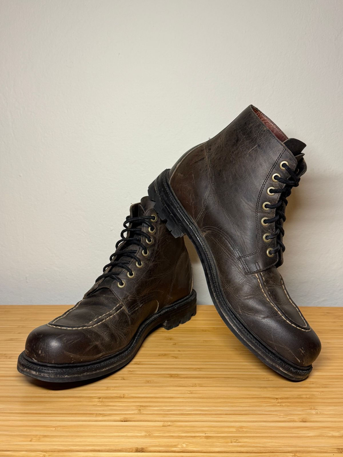 Photo by scottwaves on April 6, 2025 of the Grant Stone Brass Boot in Gallun Charcoal Teton Stag.