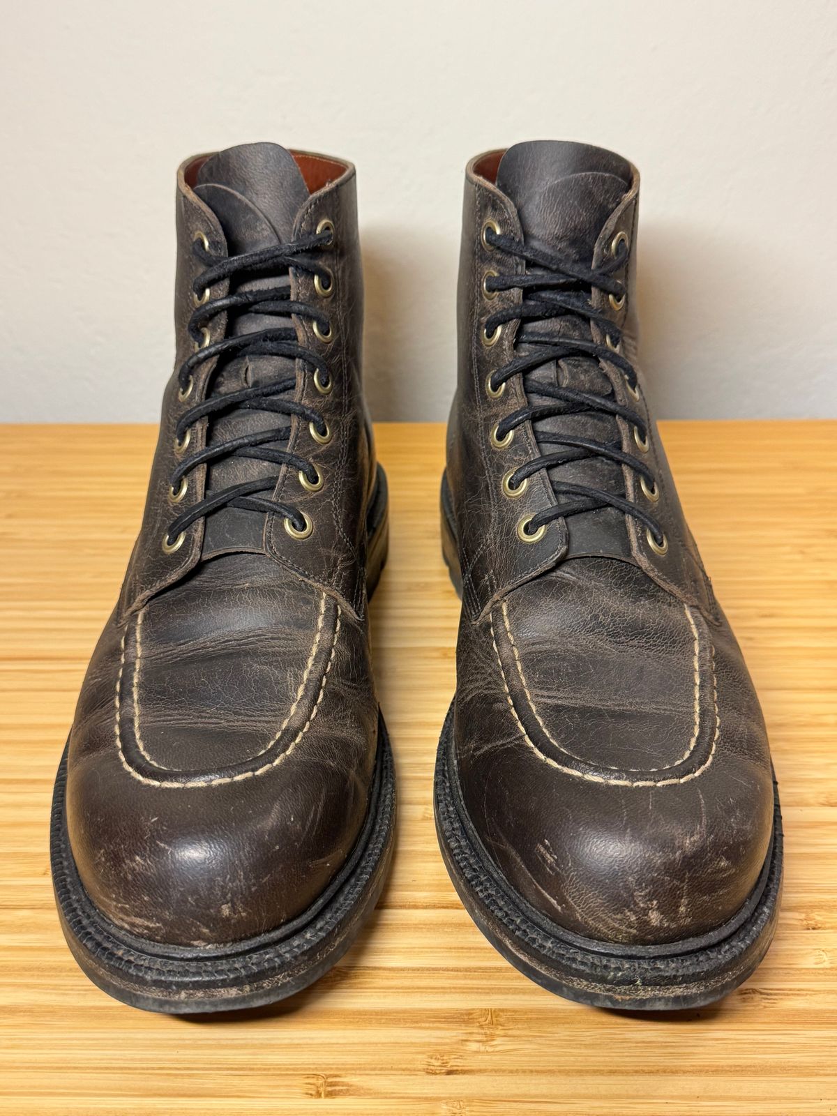 Photo by scottwaves on April 6, 2025 of the Grant Stone Brass Boot in Gallun Charcoal Teton Stag.