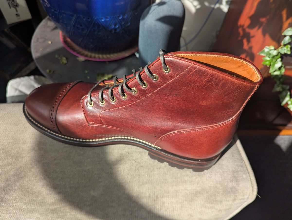 Photo by BigPuddin on October 29, 2024 of the Grant Stone Garrison Boot in Red Waxed Deer.