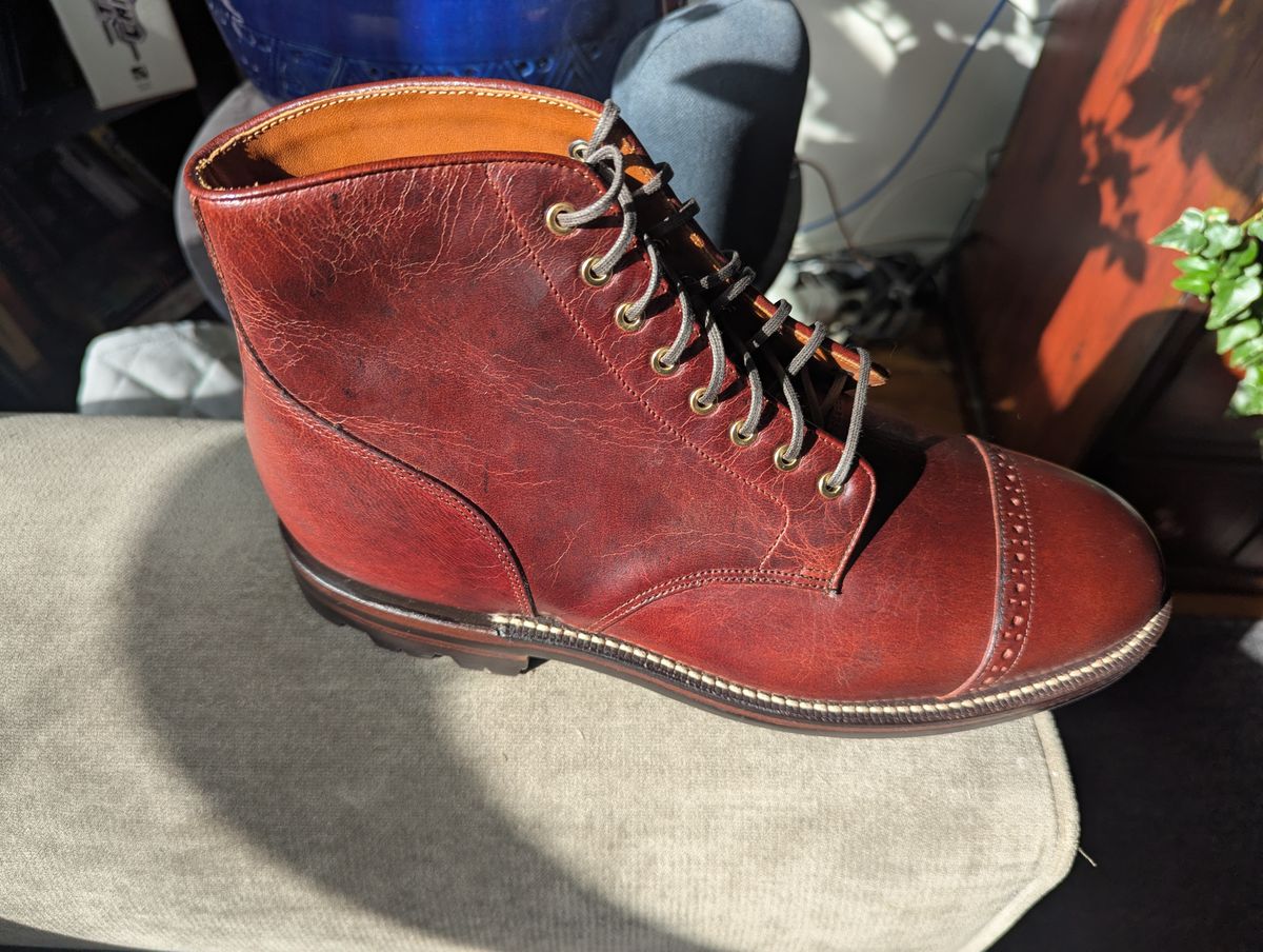 Photo by BigPuddin on October 29, 2024 of the Grant Stone Garrison Boot in Red Waxed Deer.