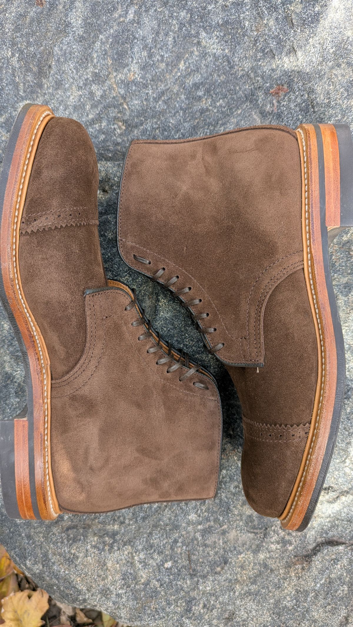 Photo by RoosAndBeavers on November 1, 2025 of the Viberg Derby Boot in C.F. Stead Brown Repello Calf Suede.