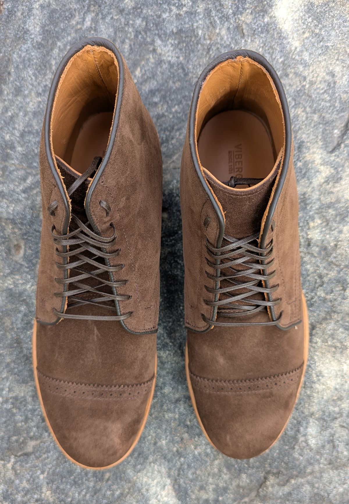 Photo by RoosAndBeavers on November 1, 2025 of the Viberg Derby Boot in C.F. Stead Brown Repello Calf Suede.
