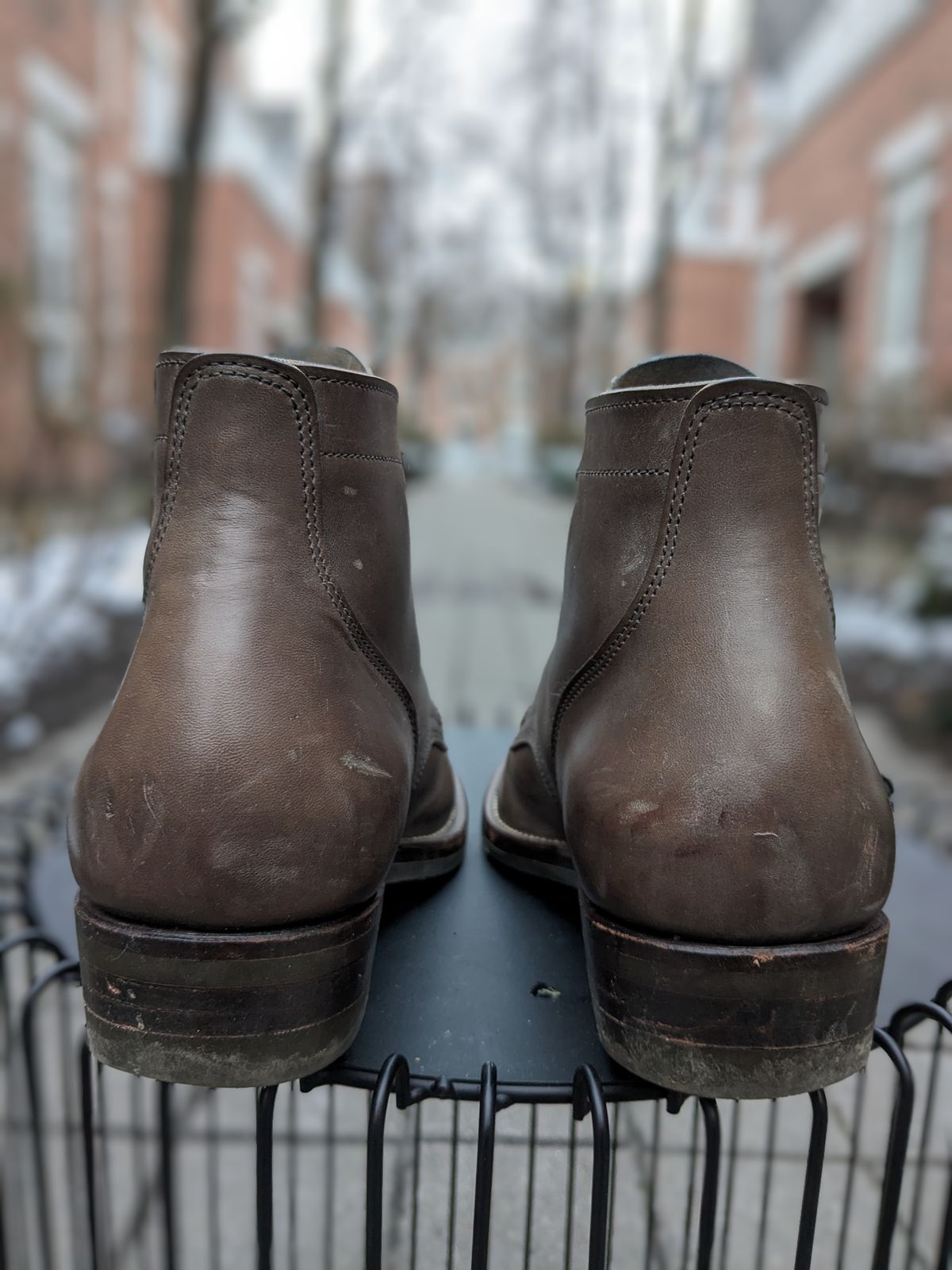 Photo by RoosAndBeavers on January 4, 2024 of the NF Bootmaker Milton Boot in Maryam Asphalt Waxed Horsebutt.