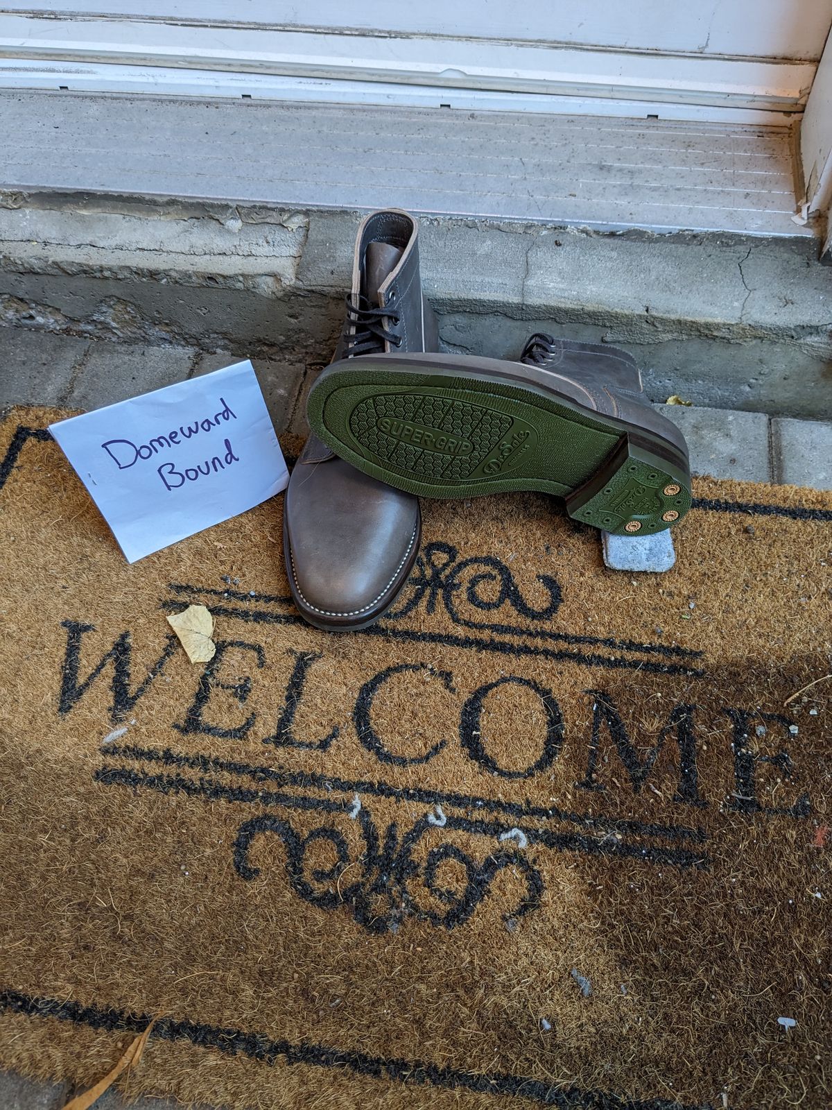 Photo by RoosAndBeavers on October 1, 2023 of the NF Bootmaker Milton Boot in Maryam Asphalt Waxed Horsebutt.