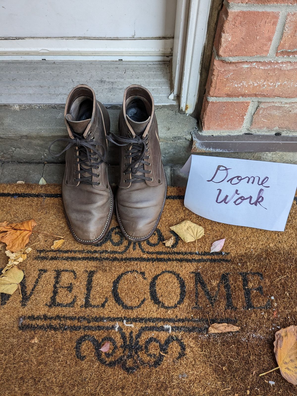Photo by RoosAndBeavers on November 4, 2023 of the NF Bootmaker Milton Boot in Maryam Asphalt Waxed Horsebutt.