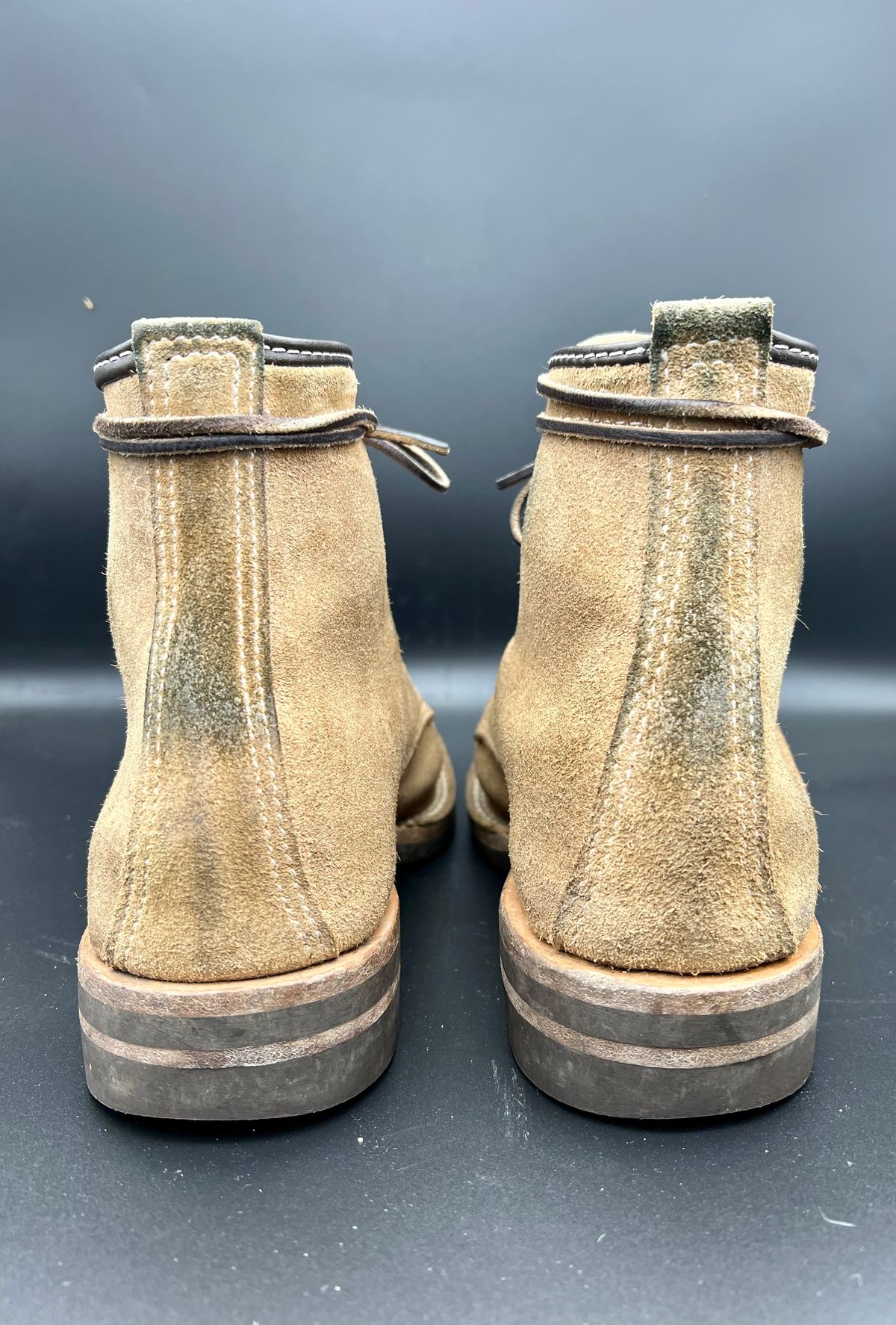 Photo by sampson1980 on January 3, 2023 of the Wesco Johannes in Seidel Burlap Roughout.