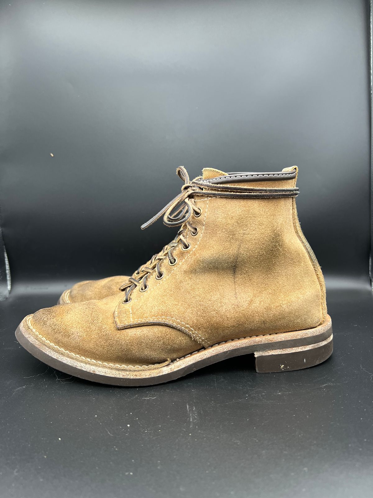 Photo by sampson1980 on February 2, 2023 of the Wesco Johannes in Seidel Burlap Roughout.