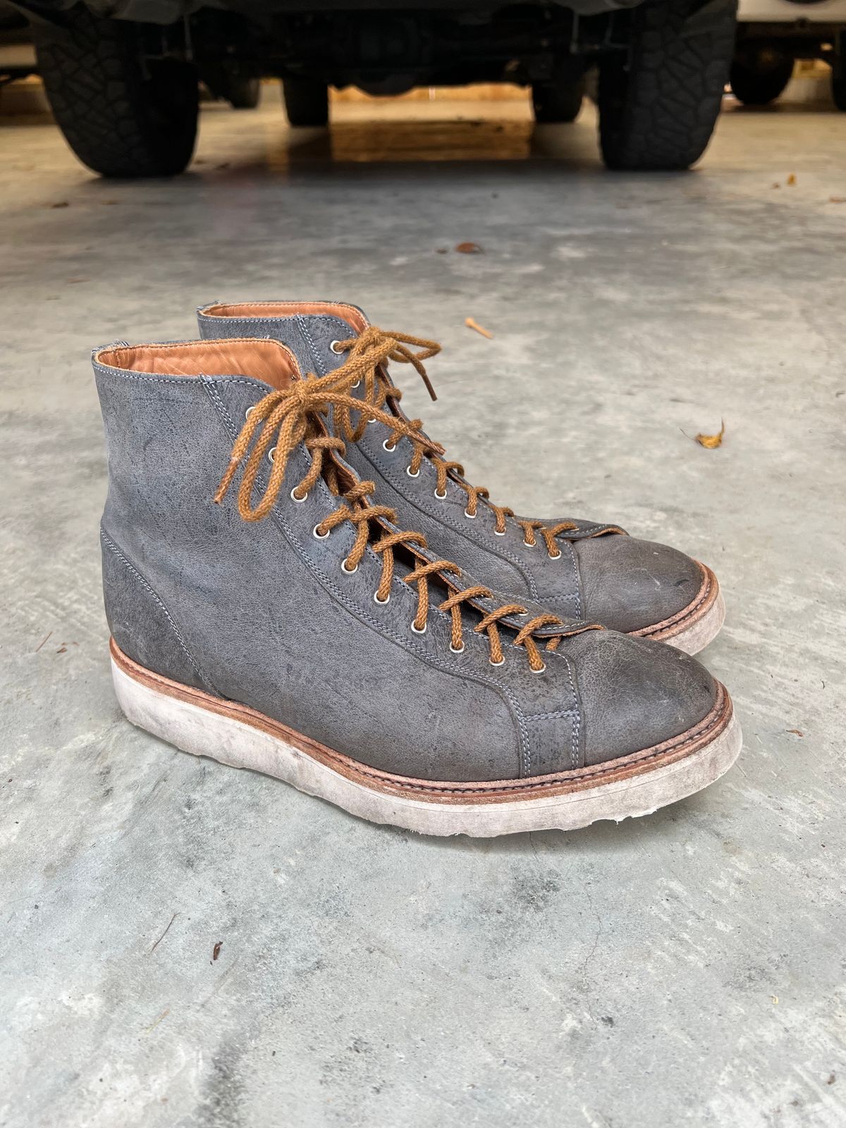 Photo by sampson1980 on November 5, 2023 of the Tricker's x Division Road Super Monkey Boot in C.F. Stead Storm Waxed Kudu.