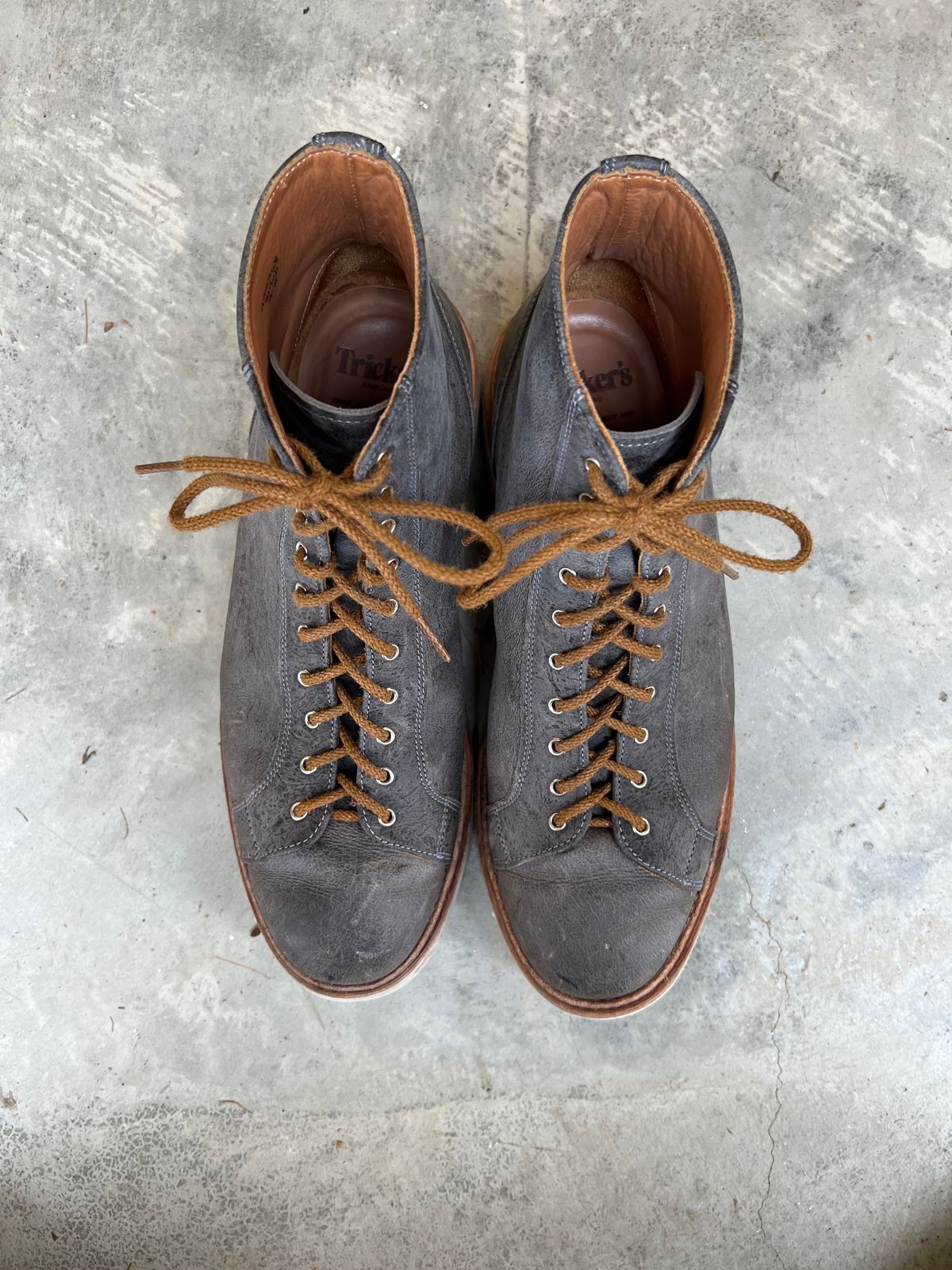 Photo by sampson1980 on November 5, 2023 of the Tricker's x Division Road Super Monkey Boot in C.F. Stead Storm Waxed Kudu.